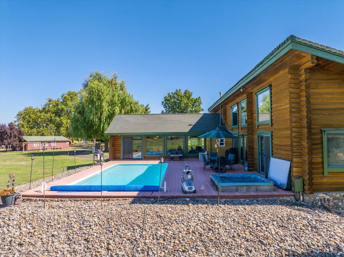 main property photo 51