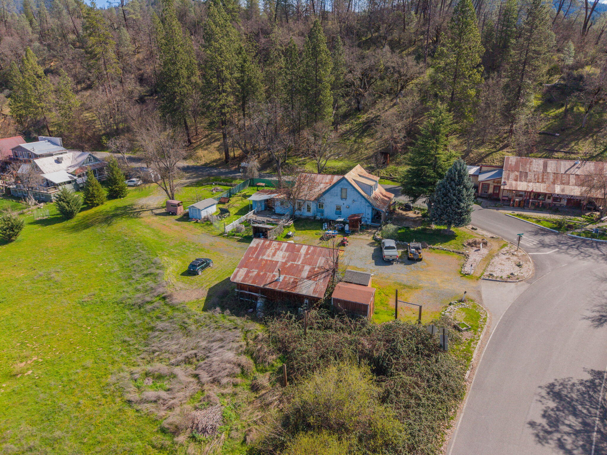 main property photo 33