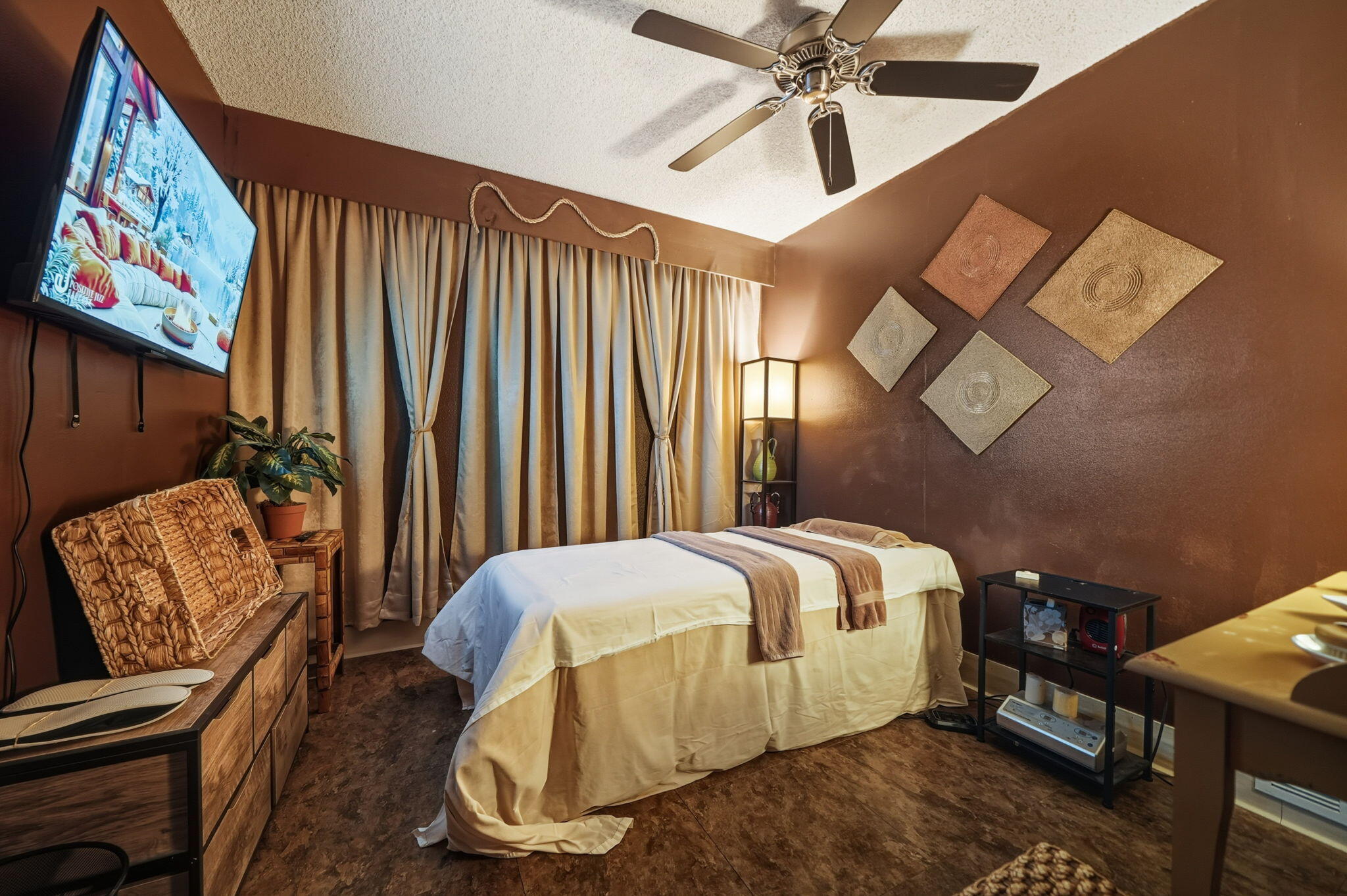 main property photo 13