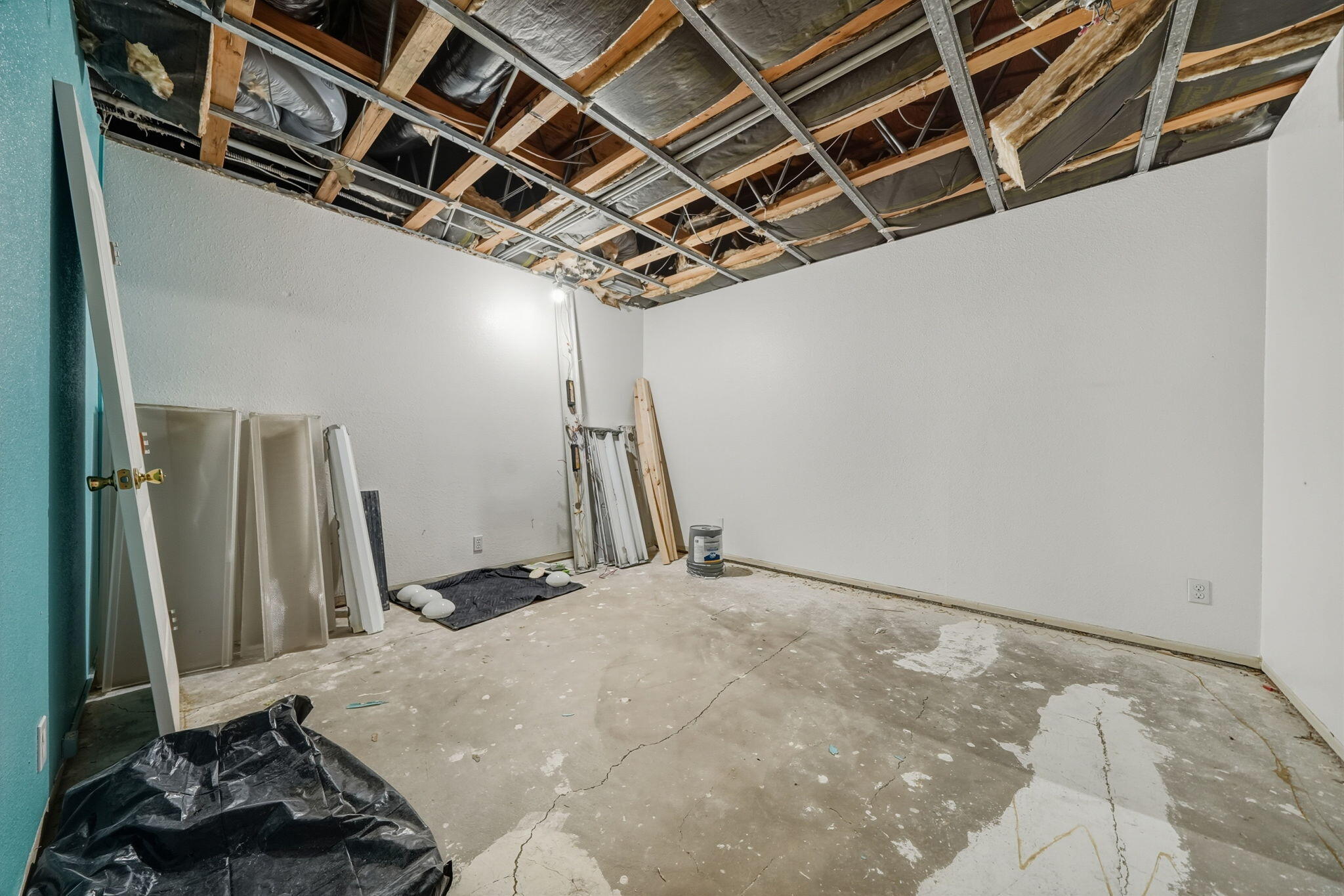 main property photo 38