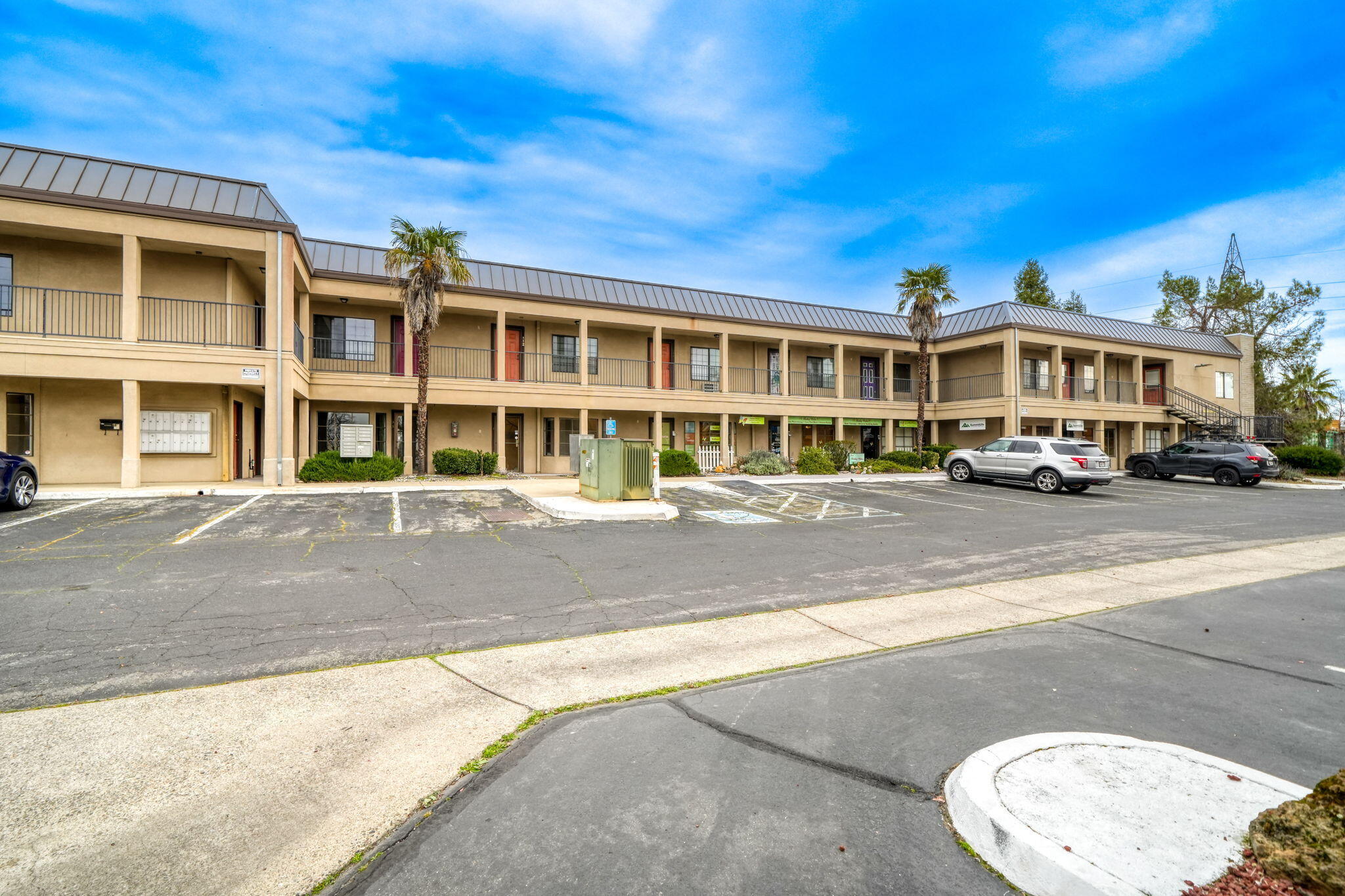main property photo 6