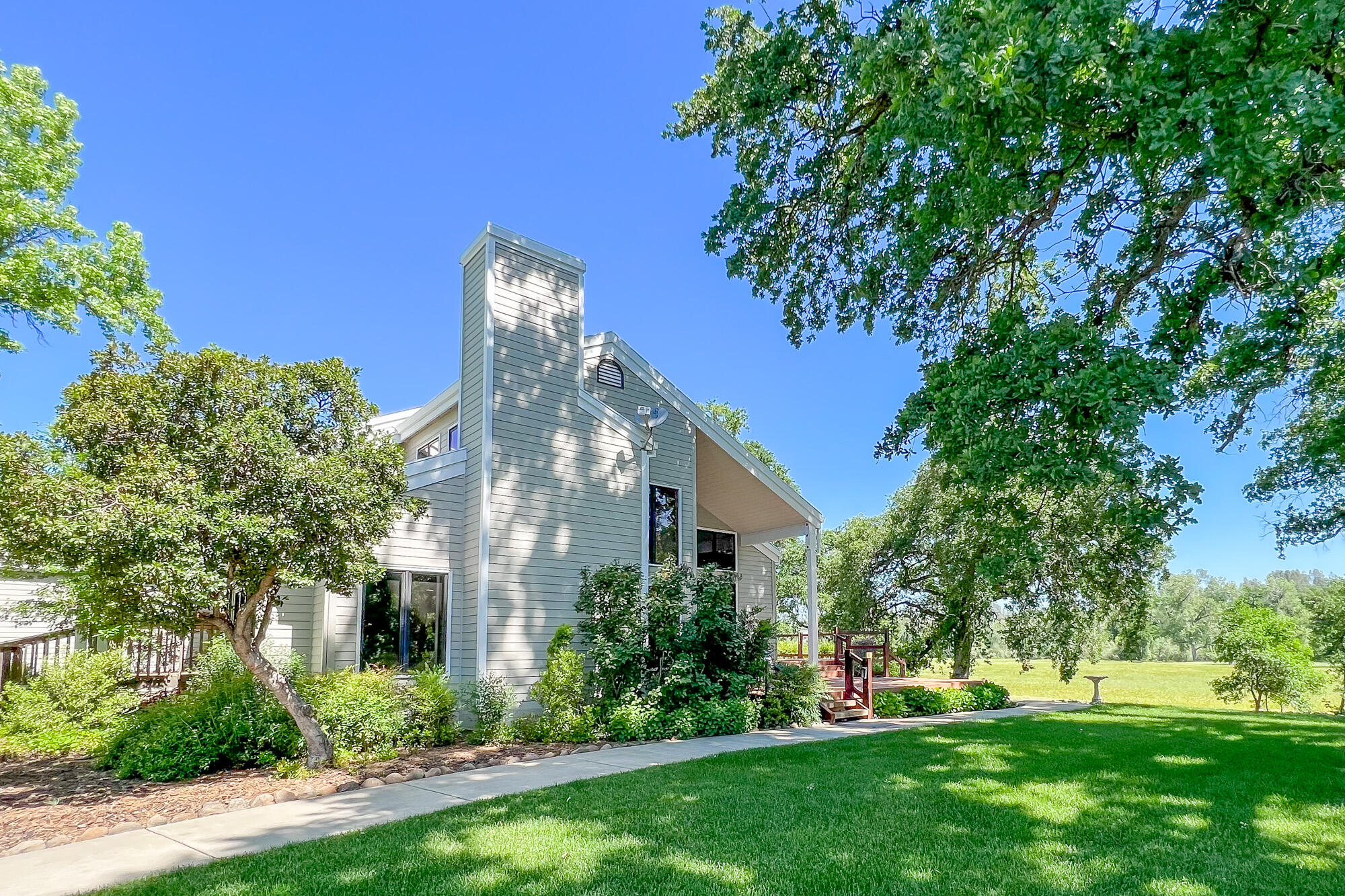 main property photo 94