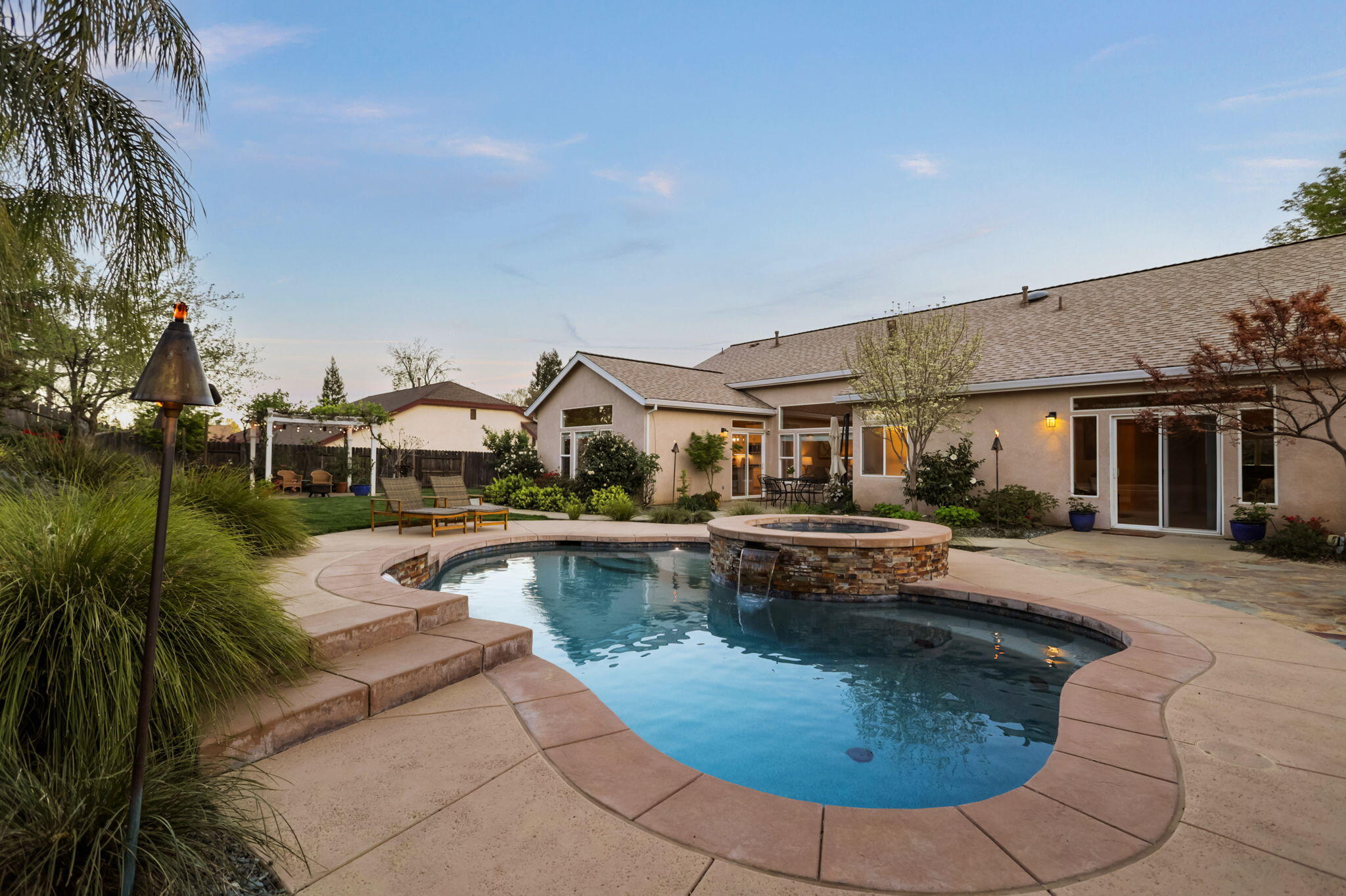 main property photo 74