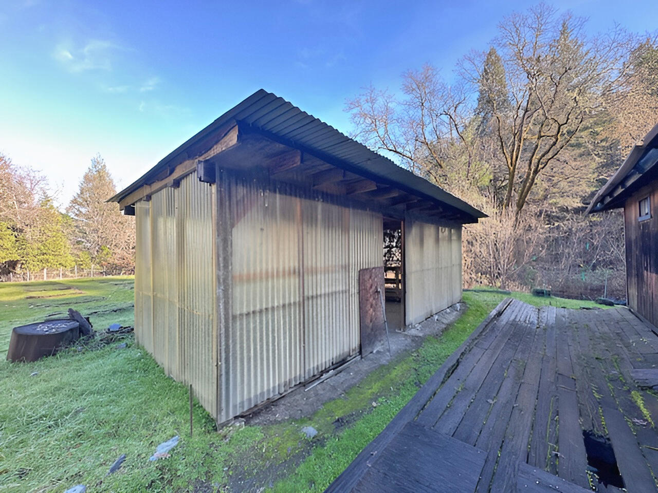 main property photo 17