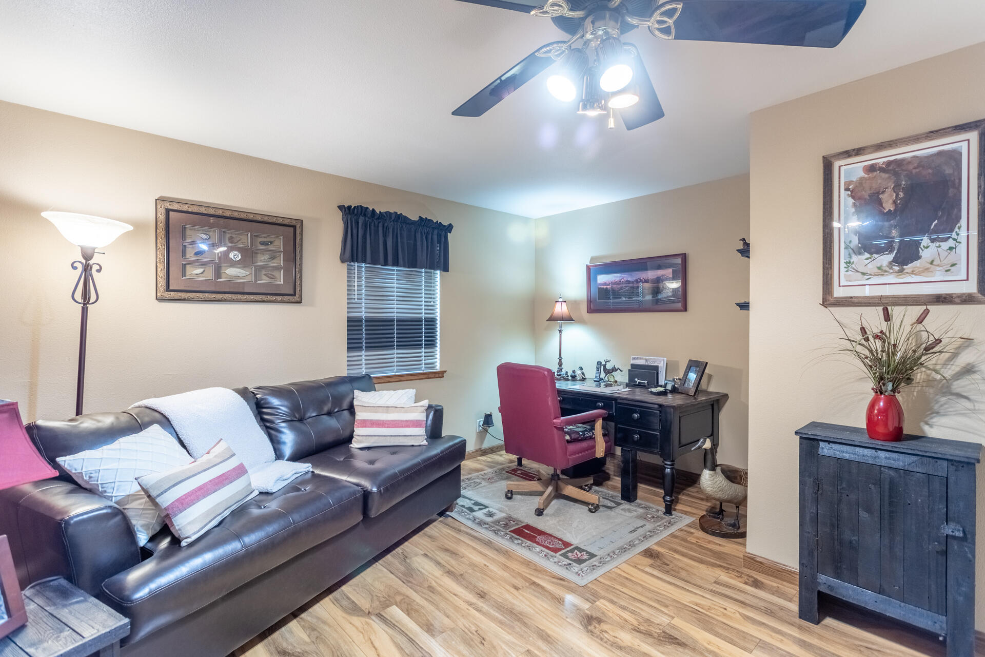 main property photo 24