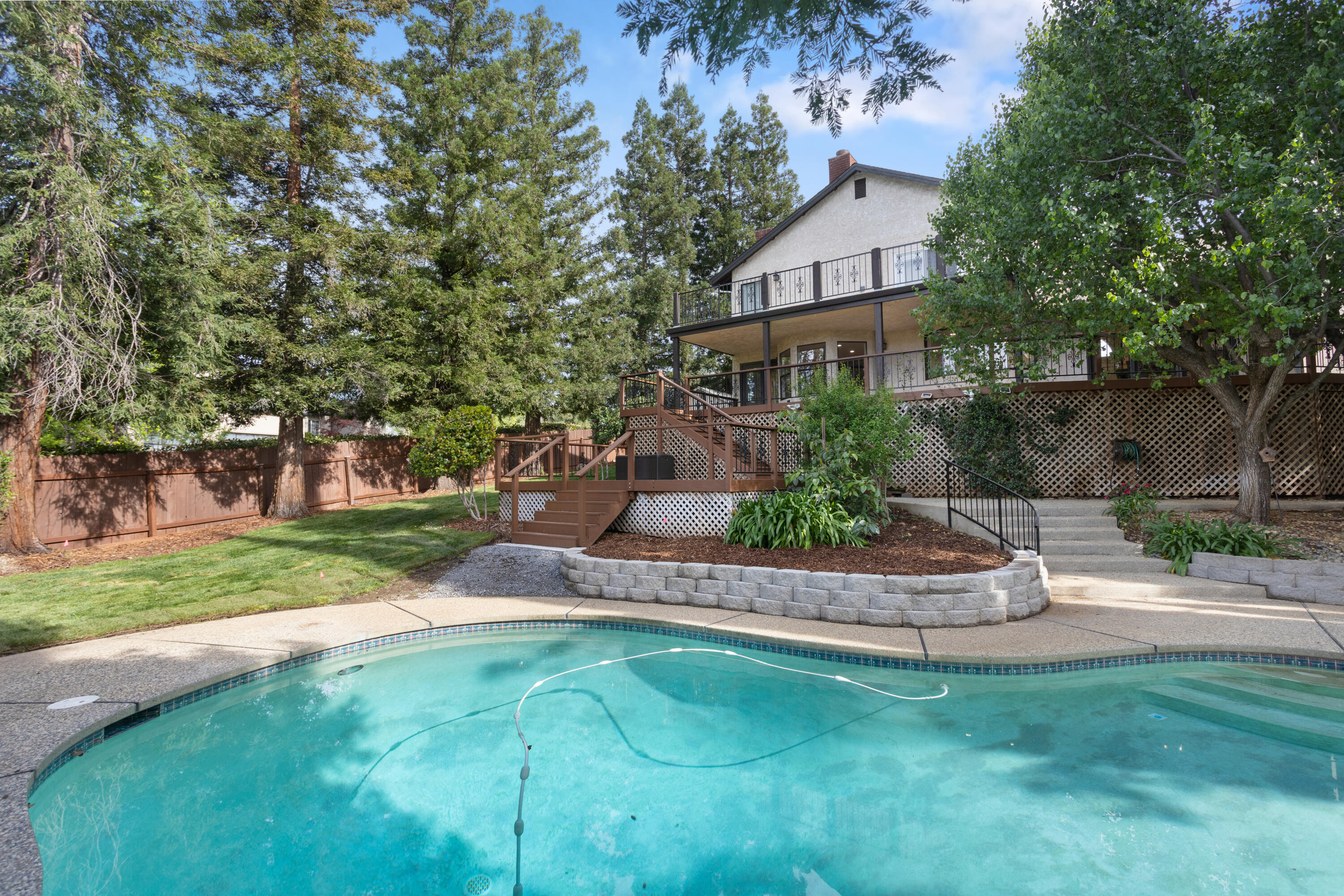 main property photo 64