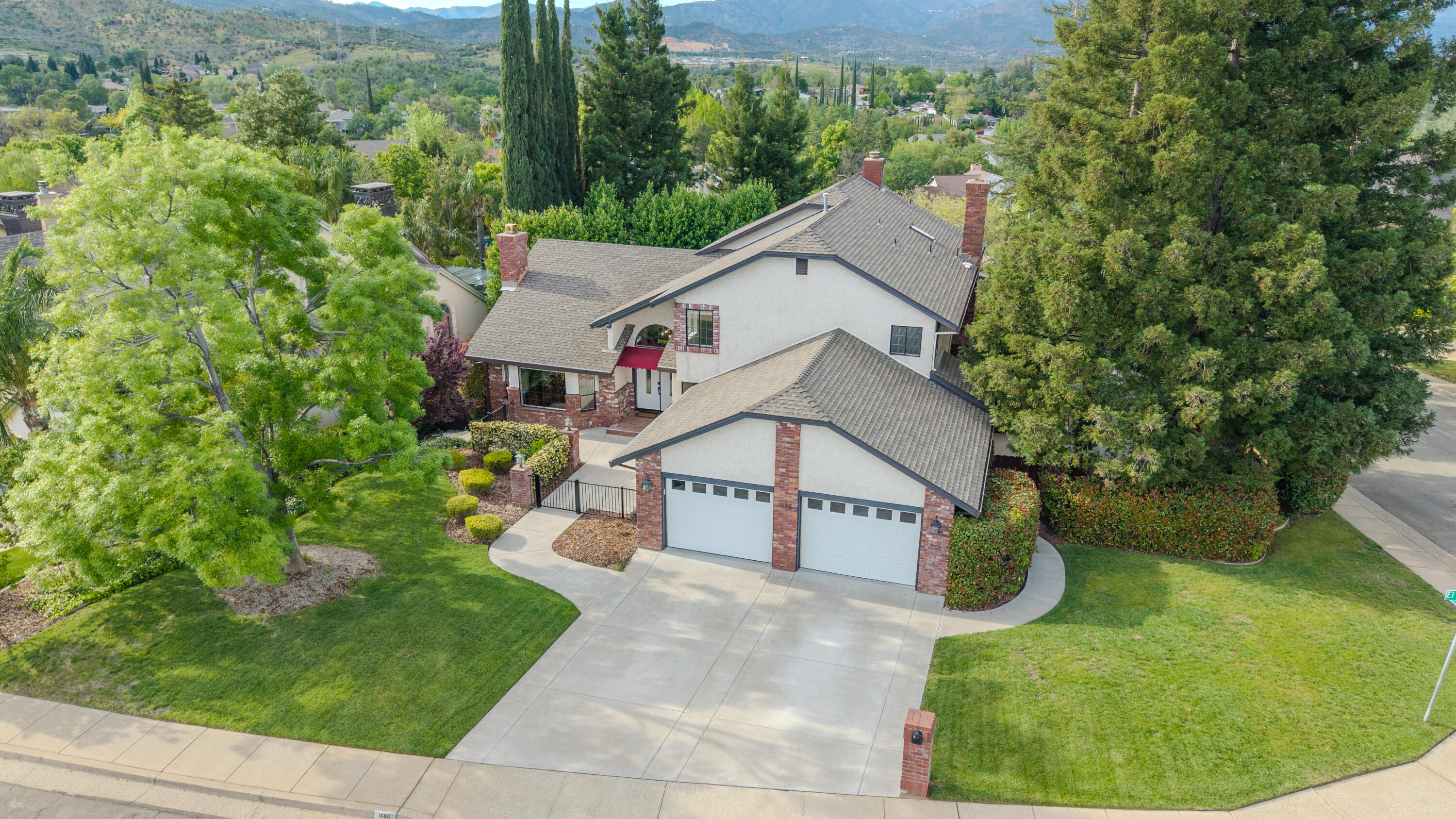 main property photo 75