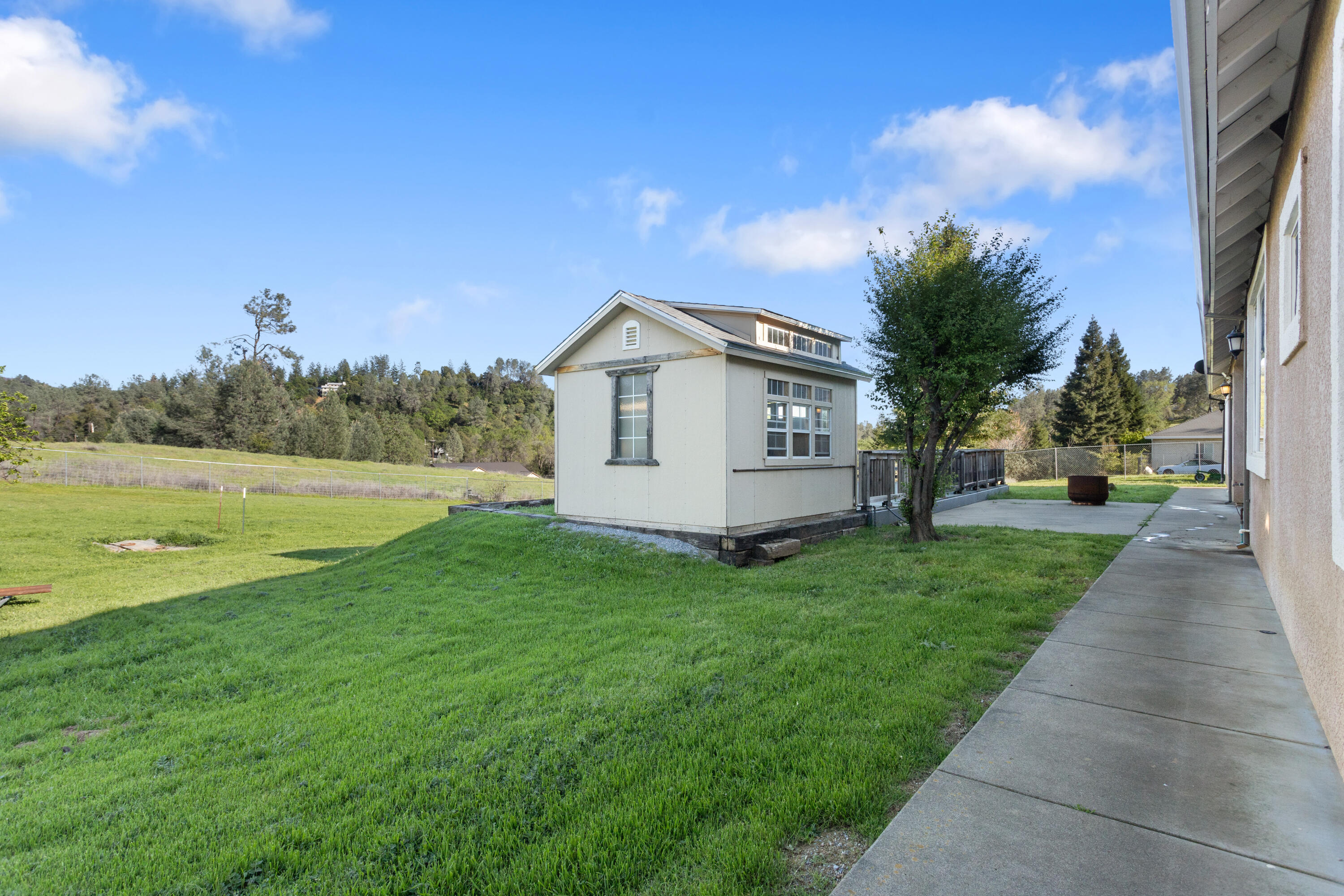 main property photo 50