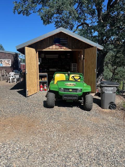 main property photo 40