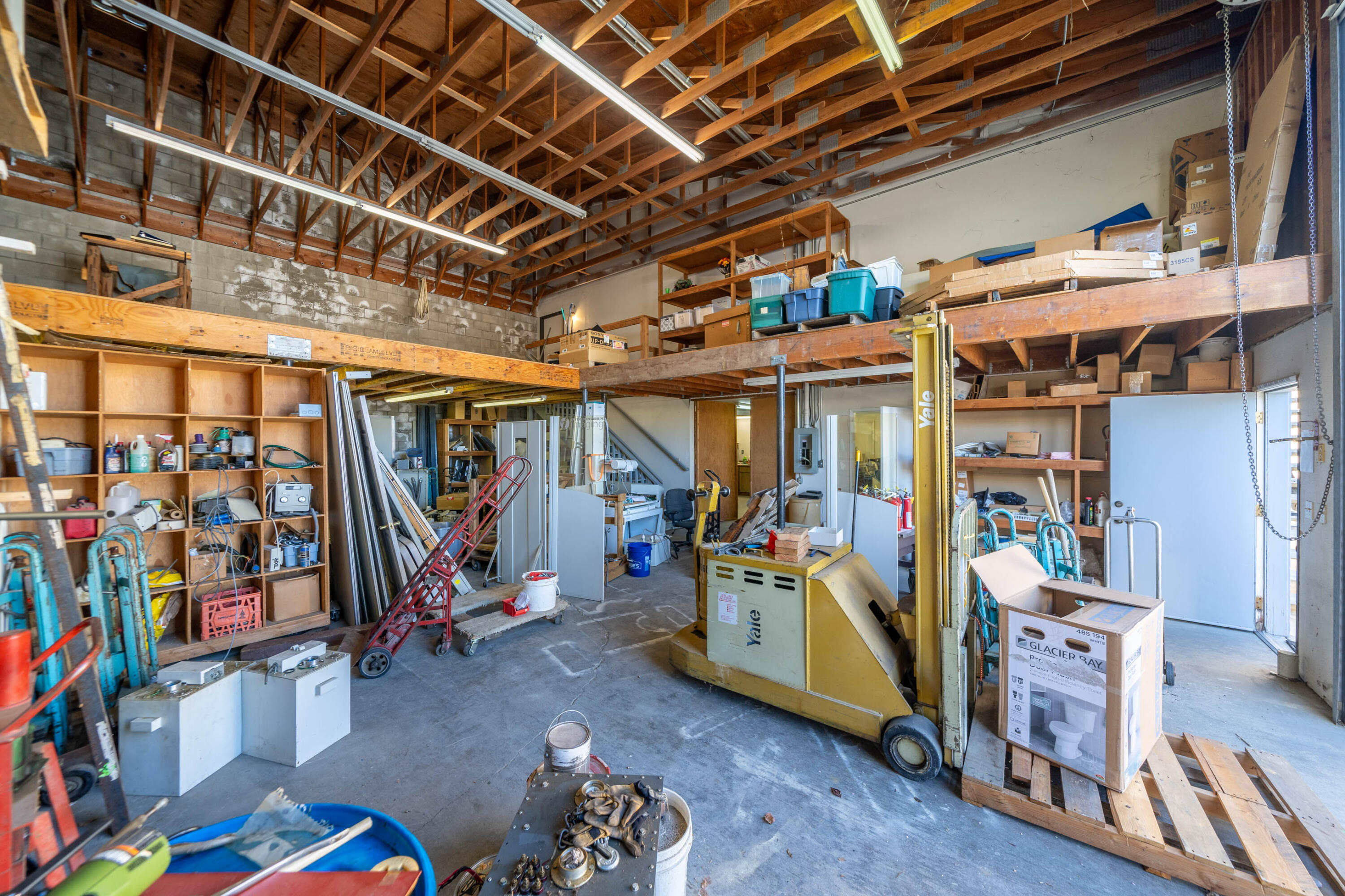 main property photo 50