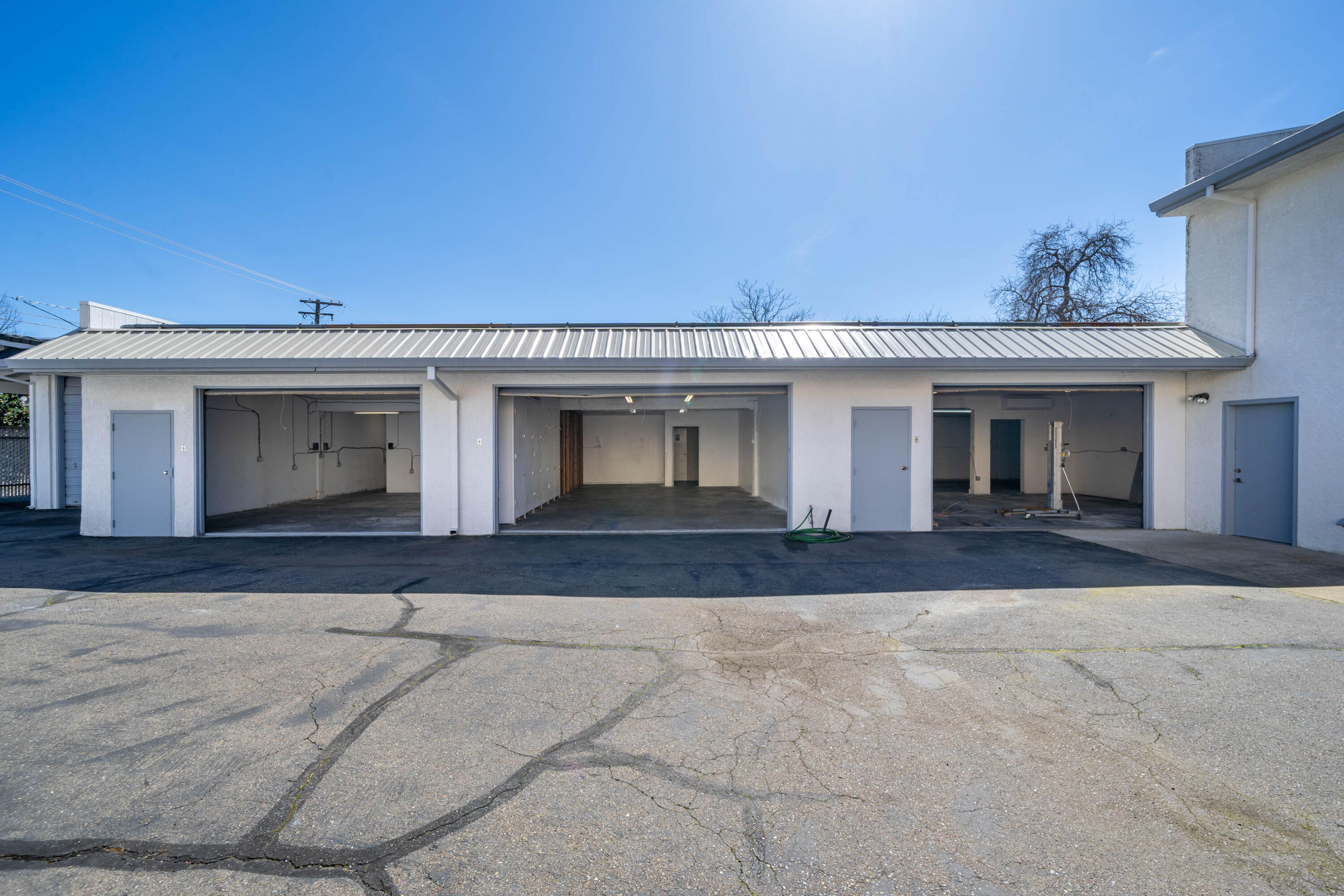 main property photo 63