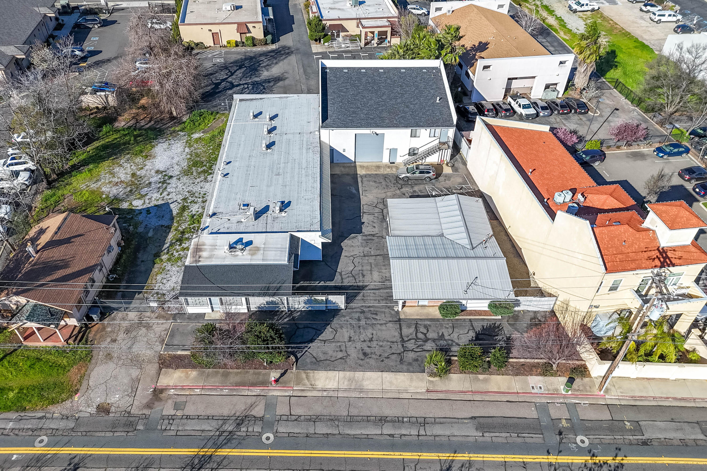 main property photo 74