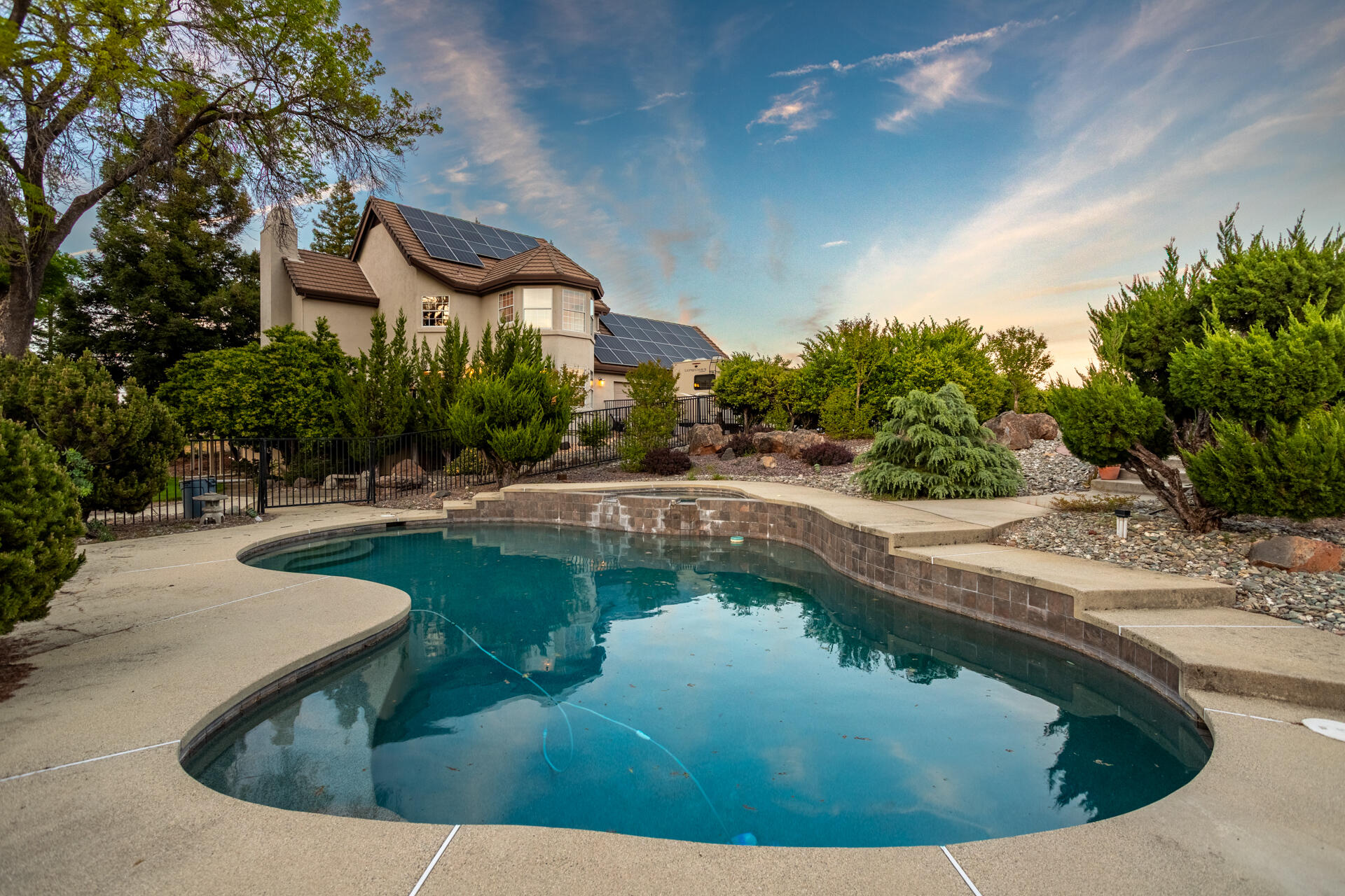 main property photo 50