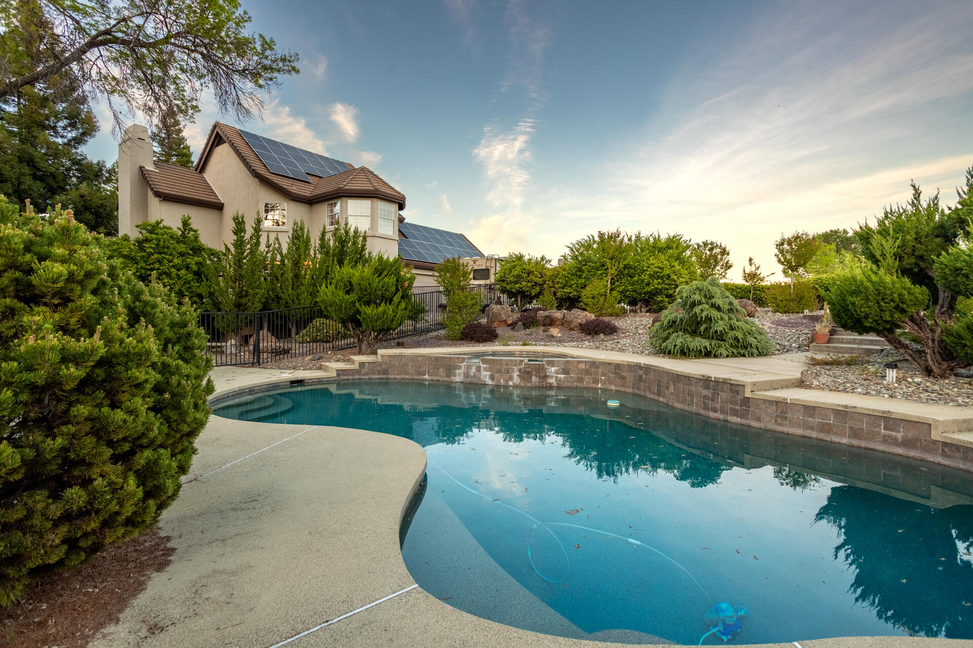 main property photo 51