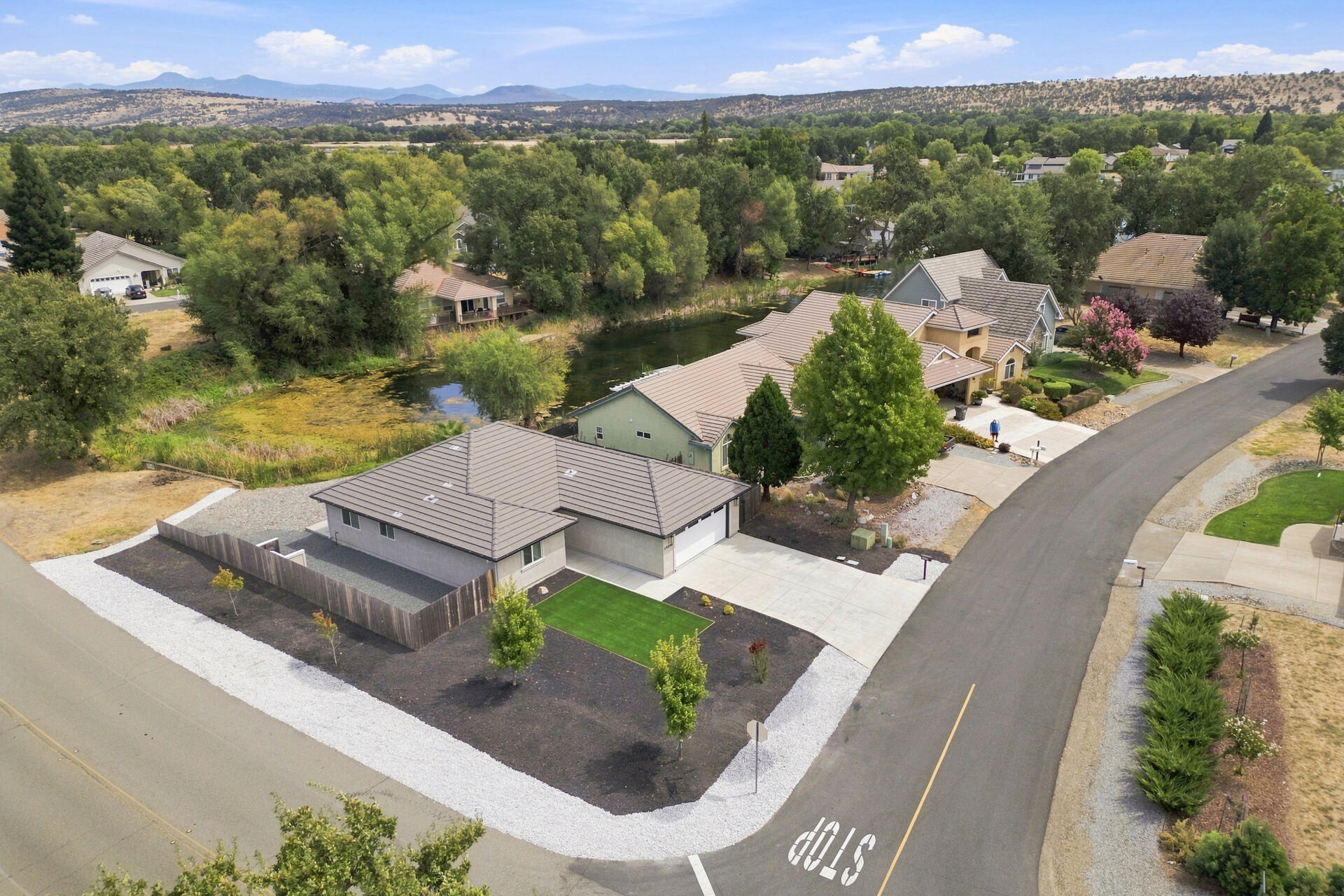 main property photo 33