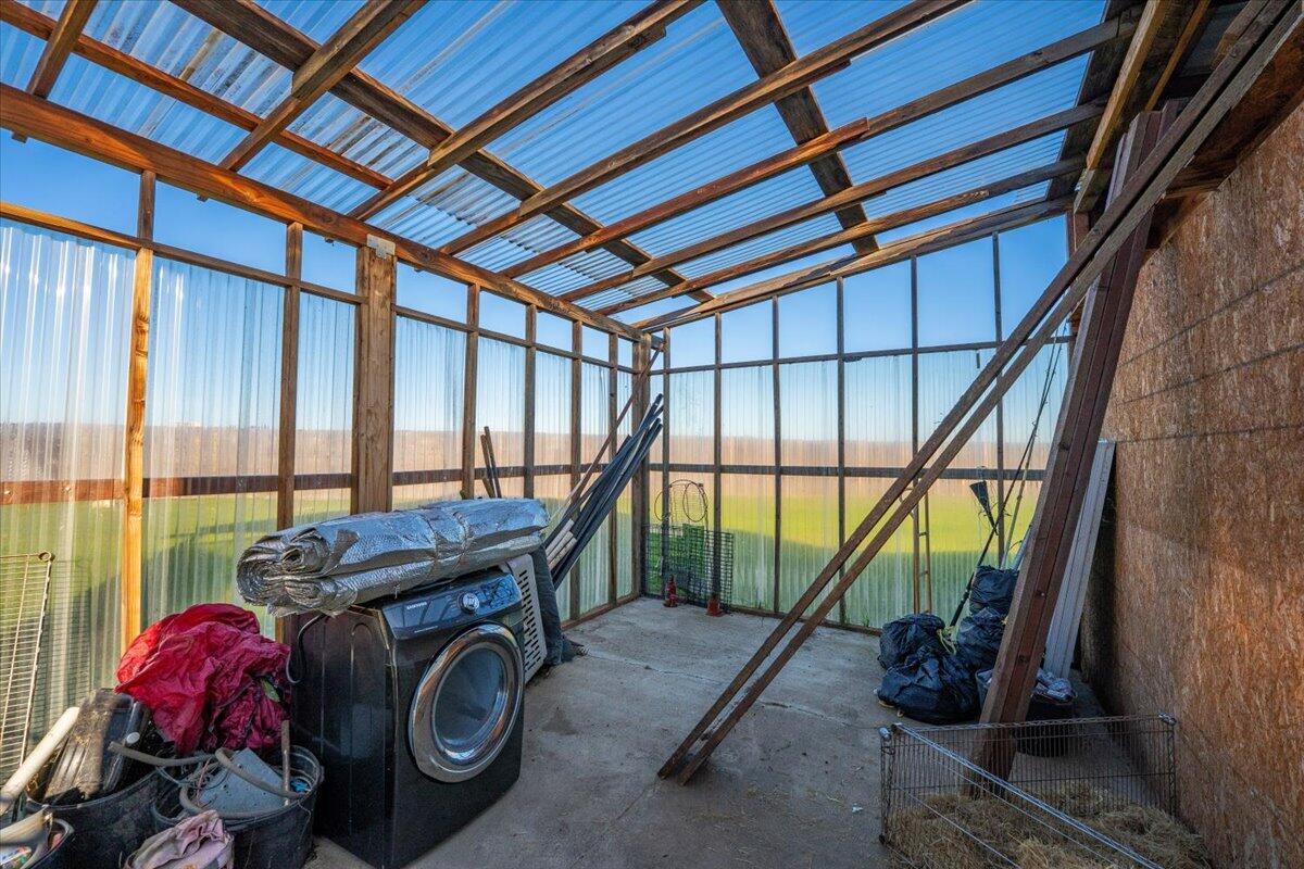 main property photo 51