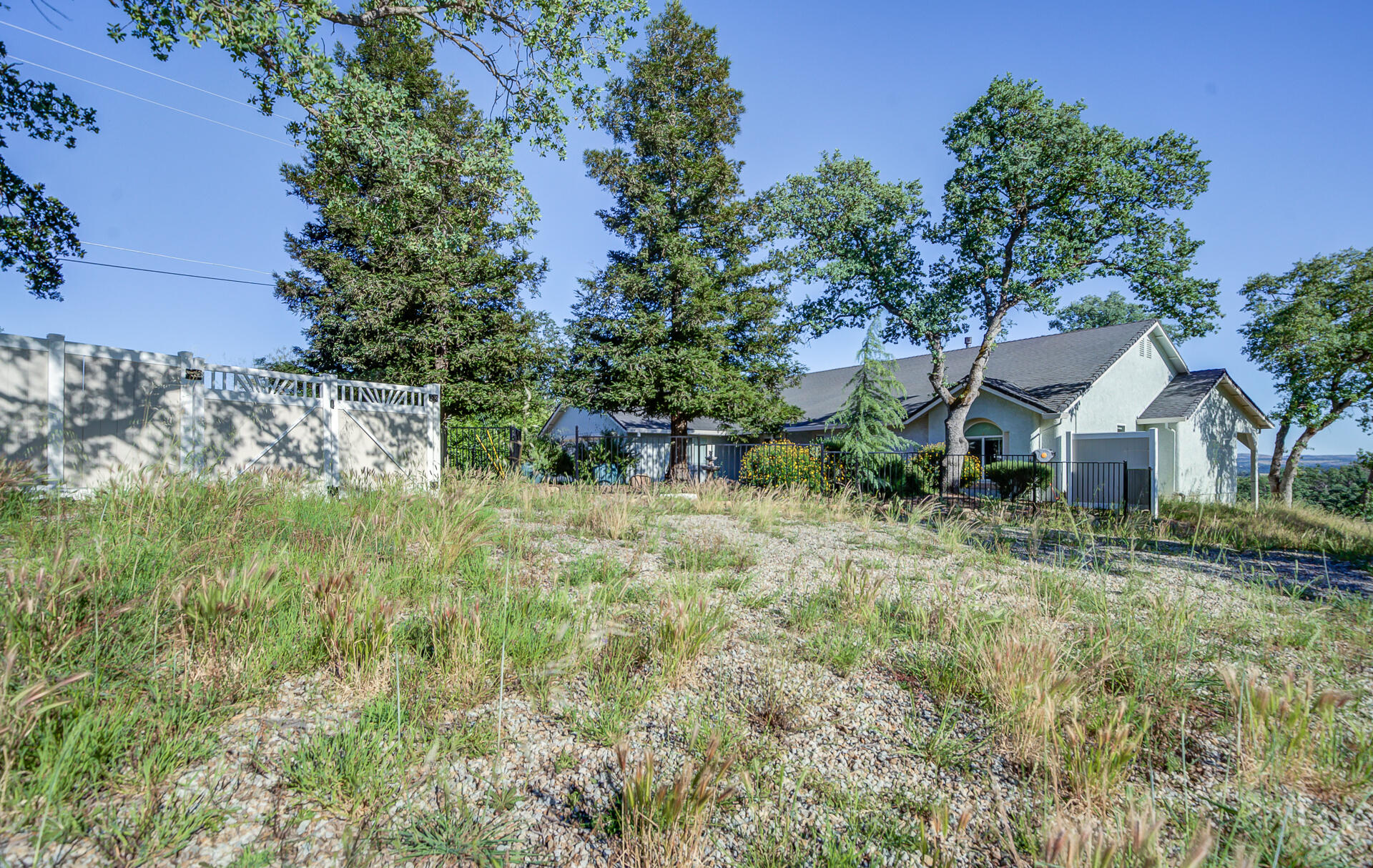 main property photo 59