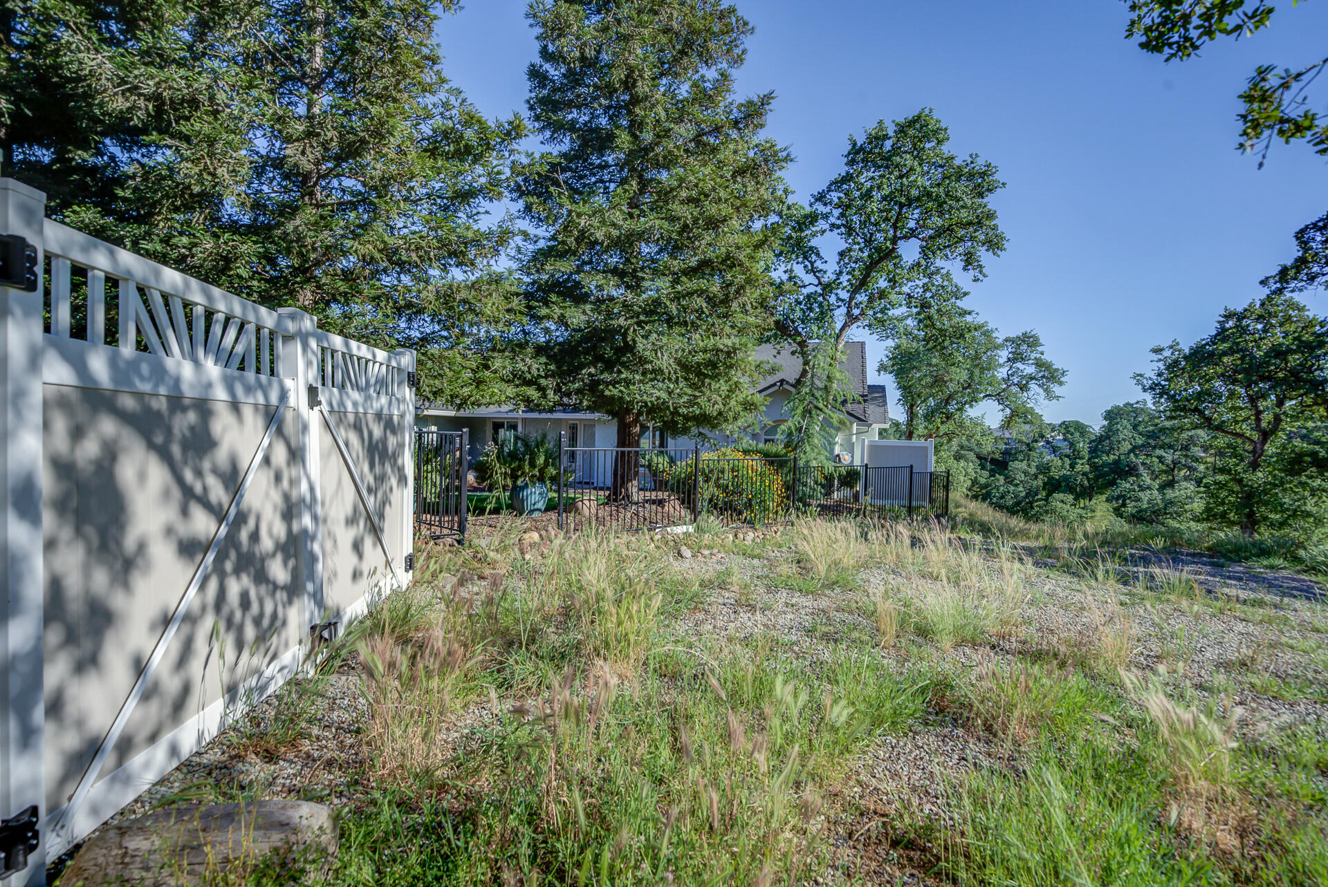 main property photo 60