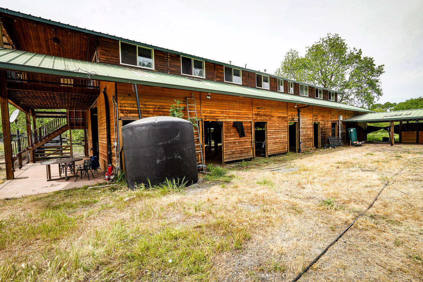 main property photo 30