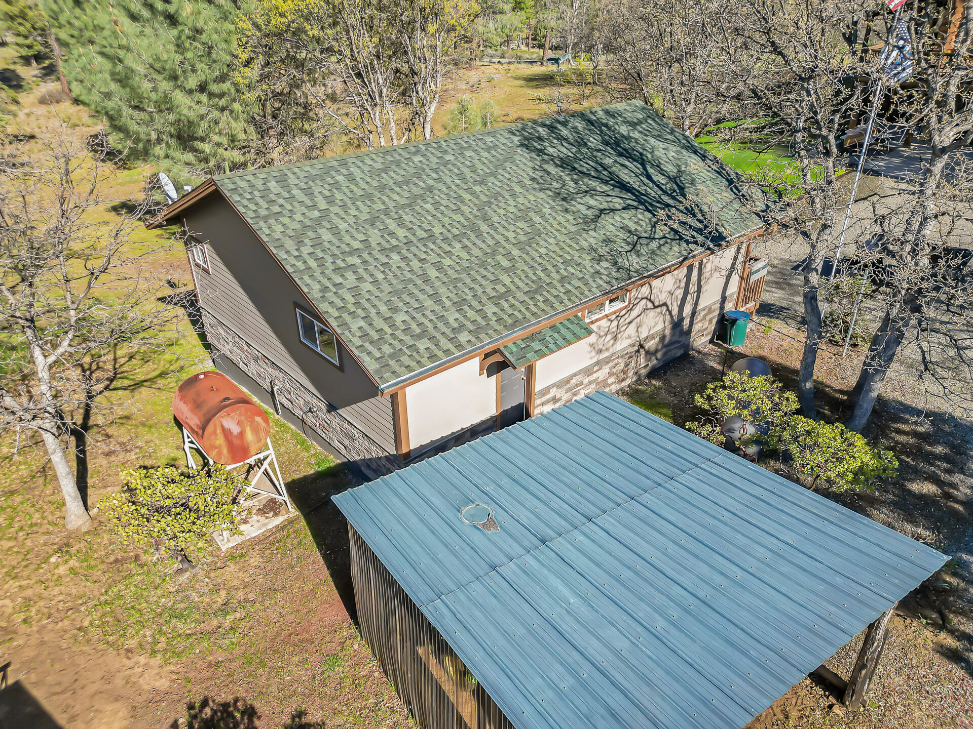 main property photo 80
