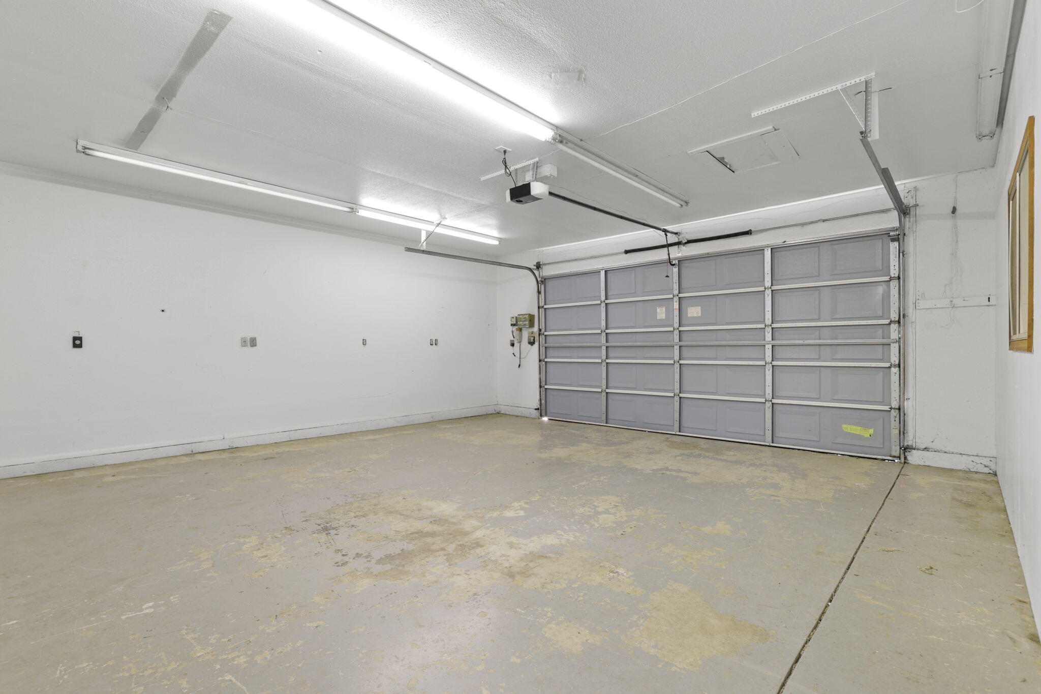 main property photo 60