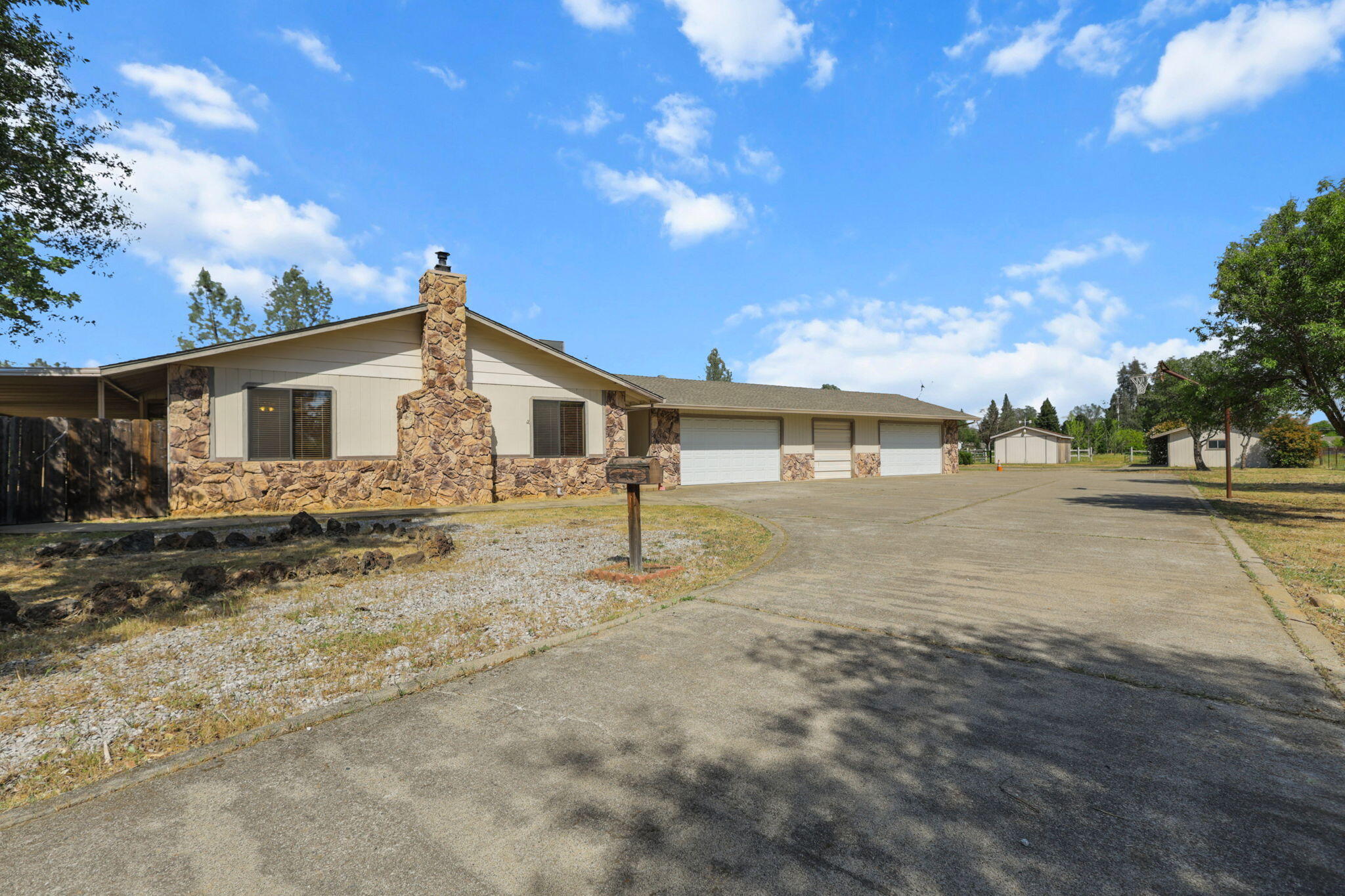 main property photo 74