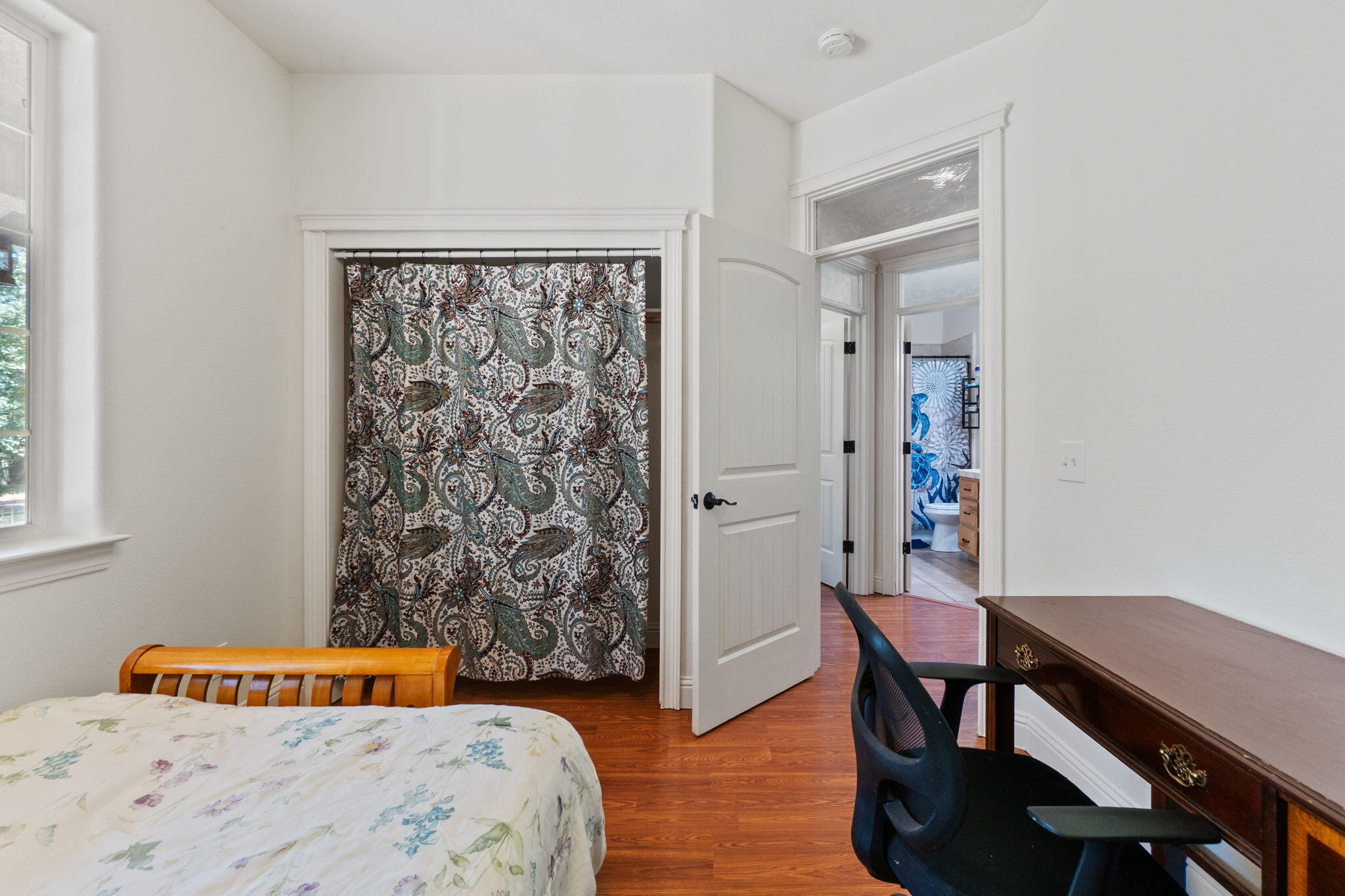 main property photo 40