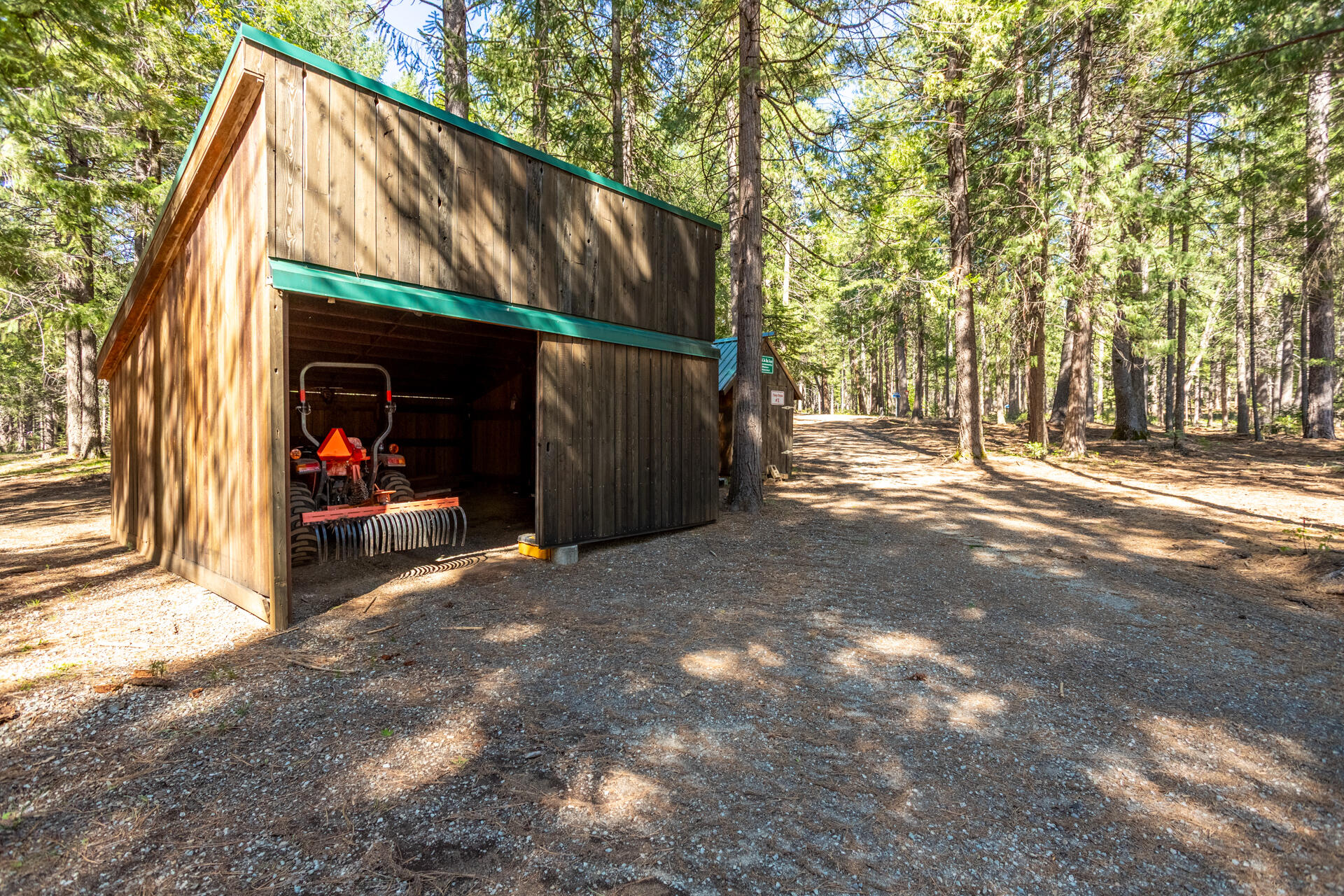 main property photo 33