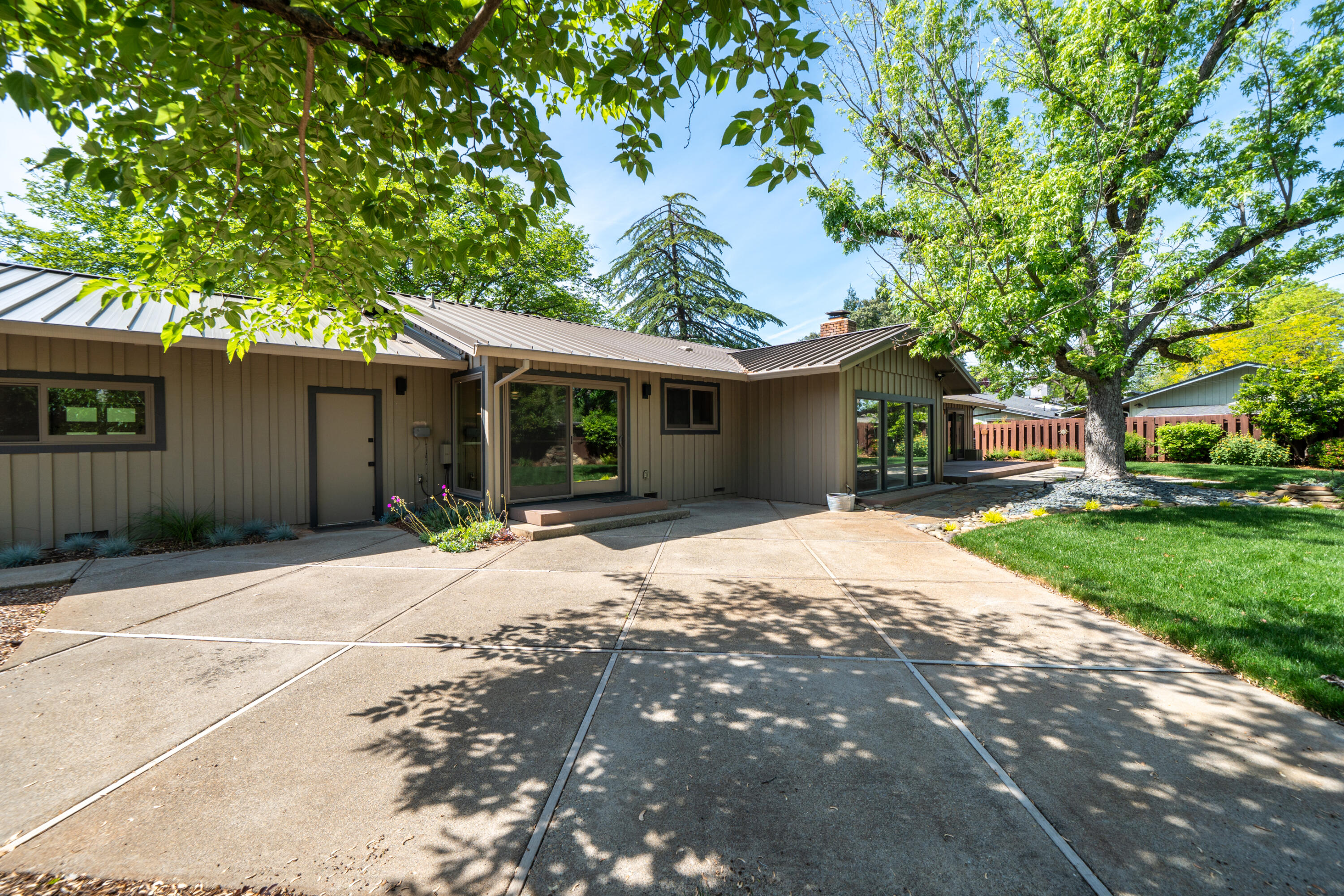 main property photo 53