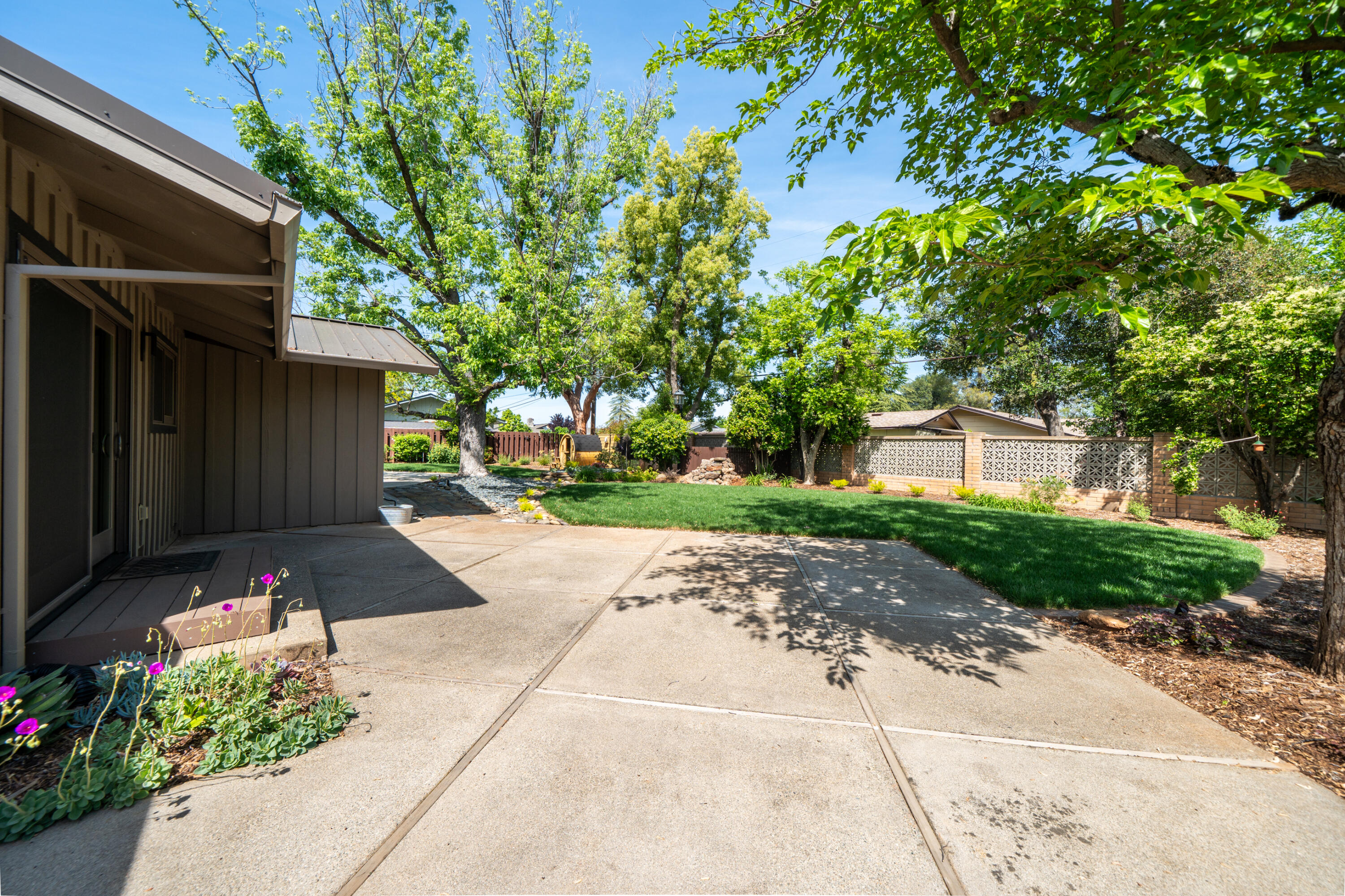 main property photo 54