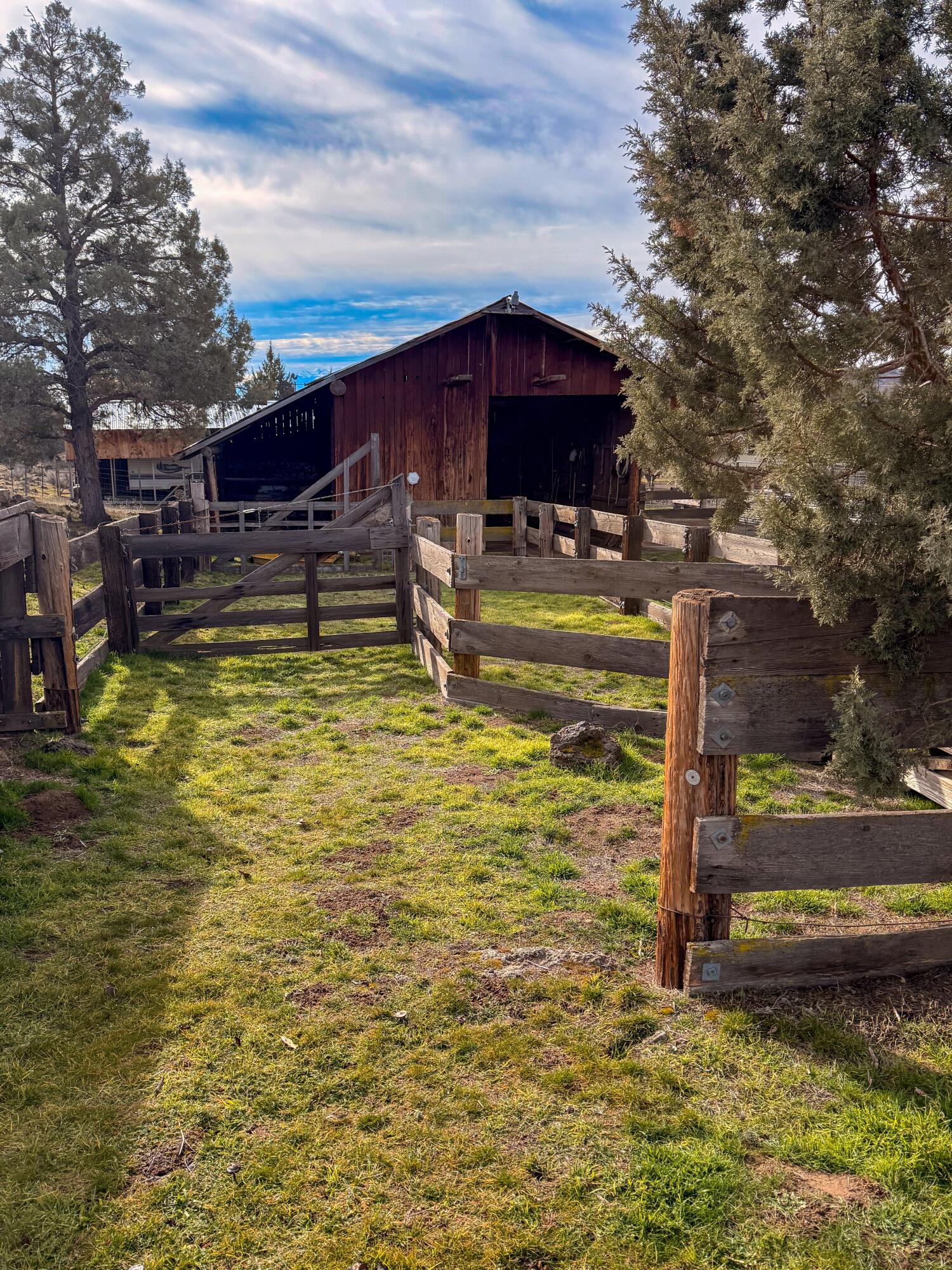 main property photo 39