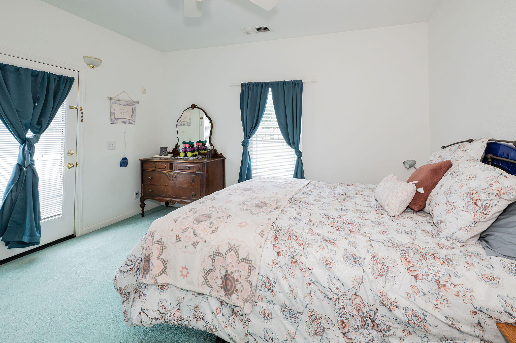 main property photo 45