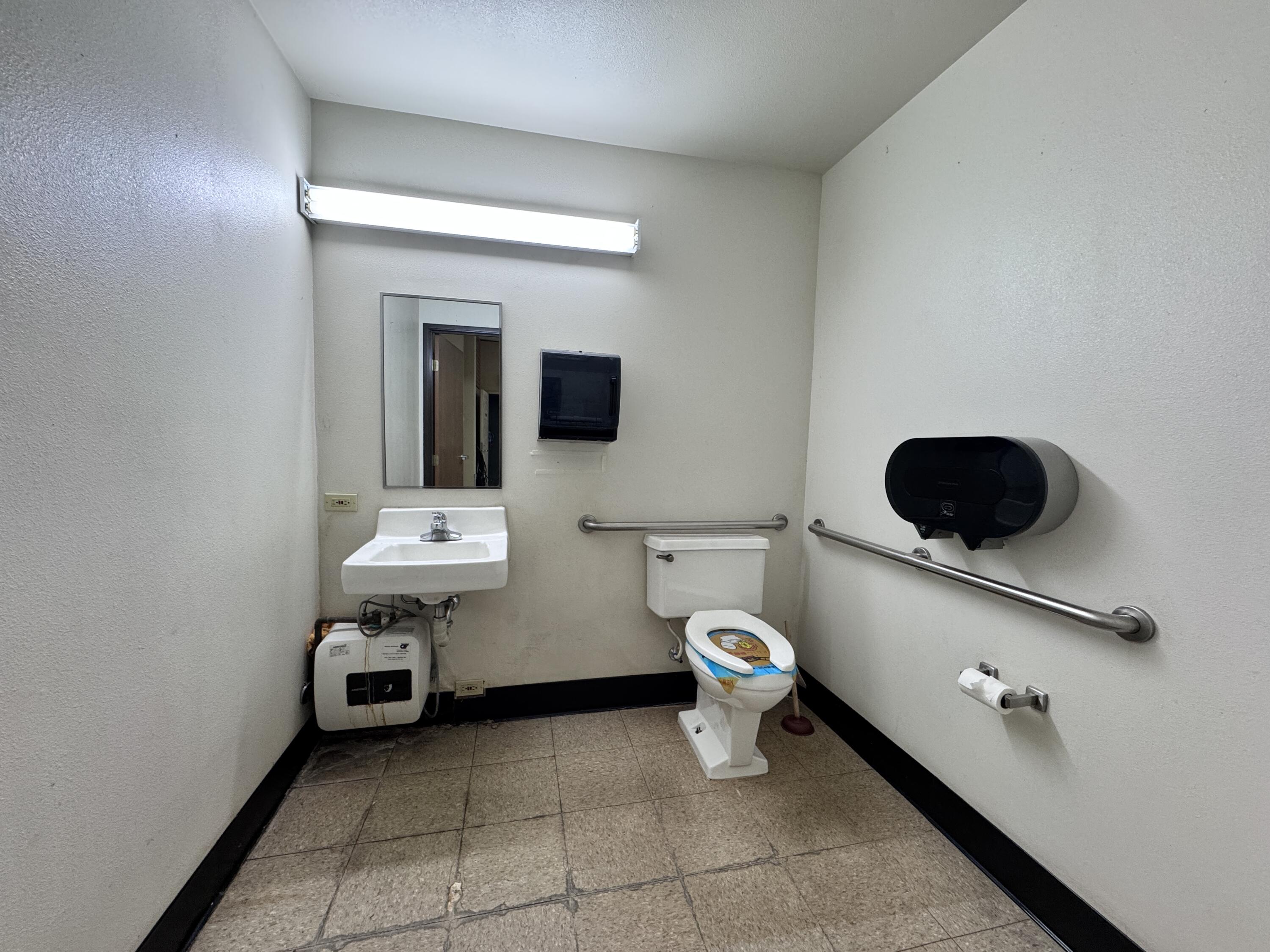 main property photo 7