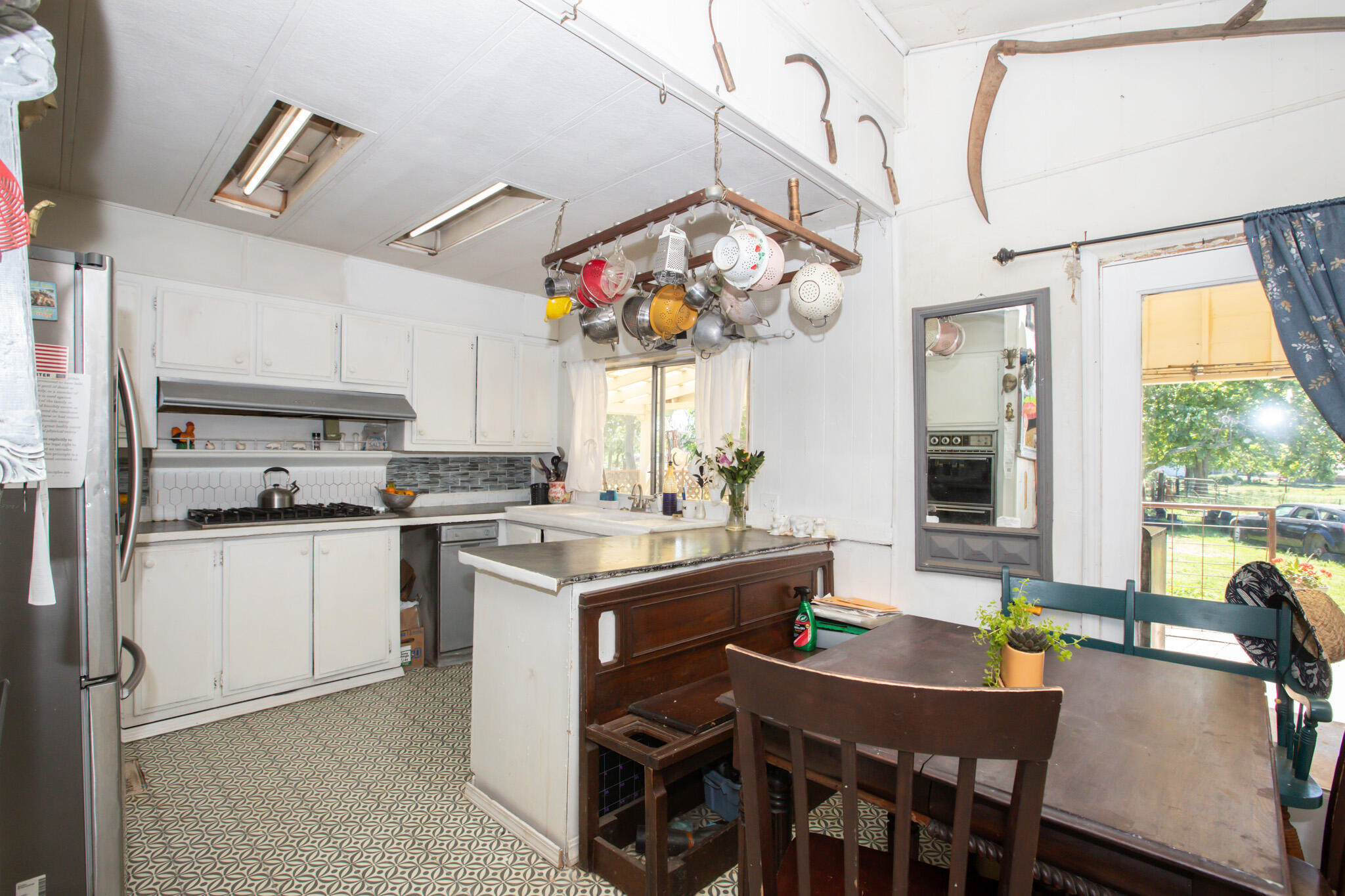 main property photo 13