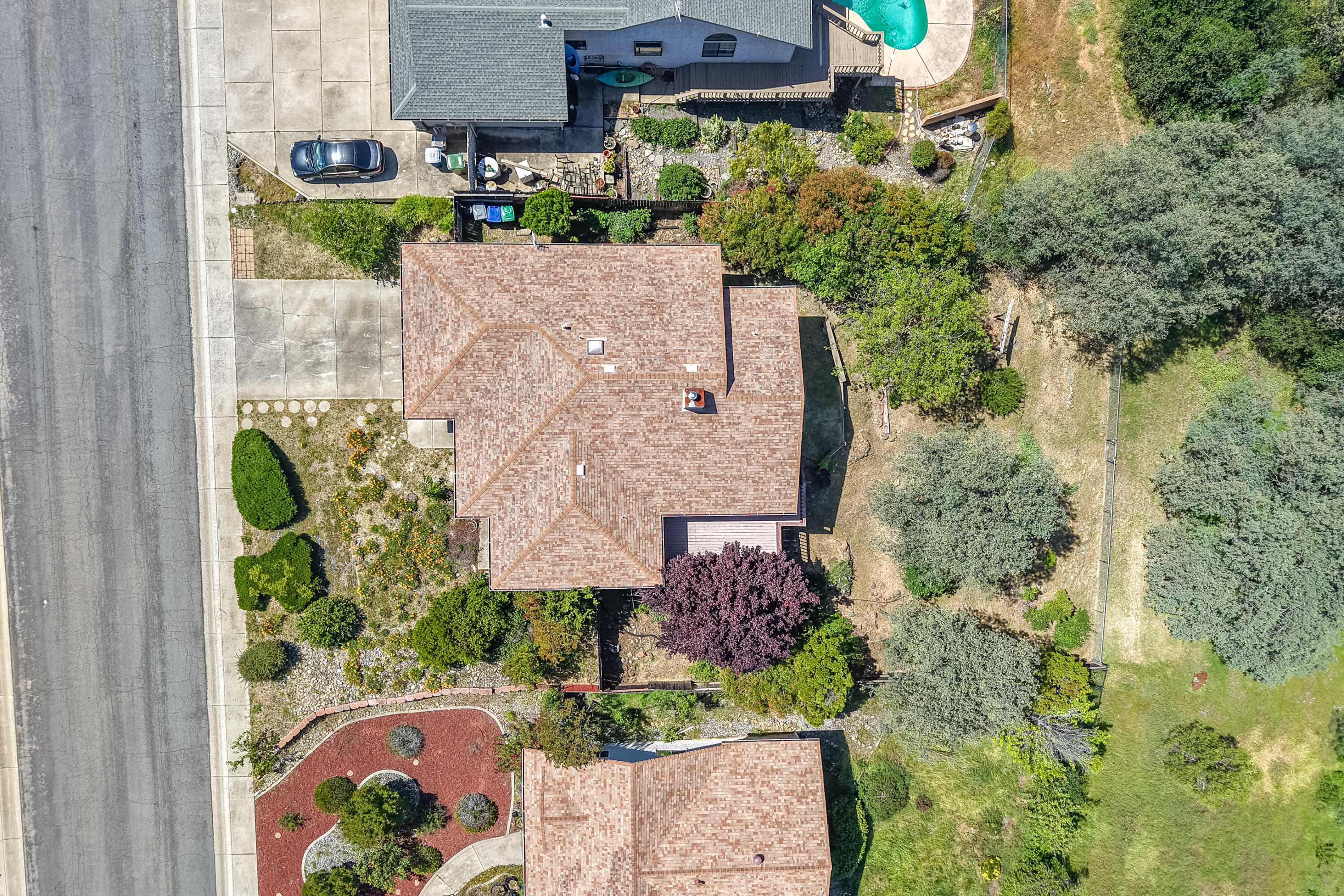 main property photo 74