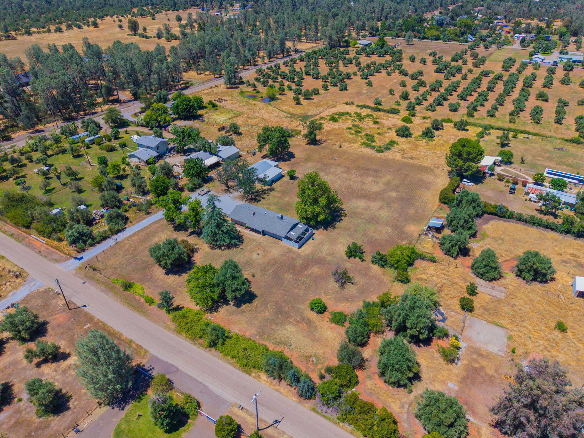 main property photo 40