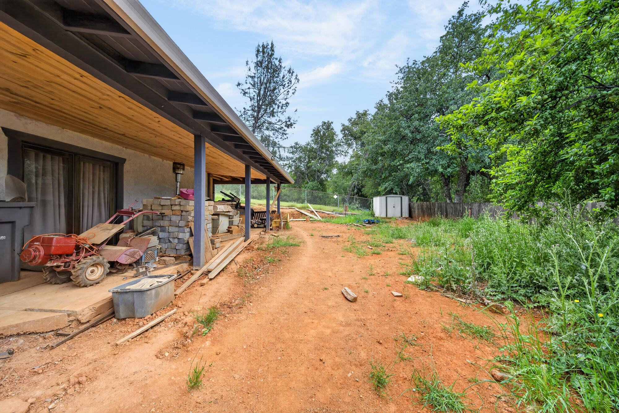 main property photo 23