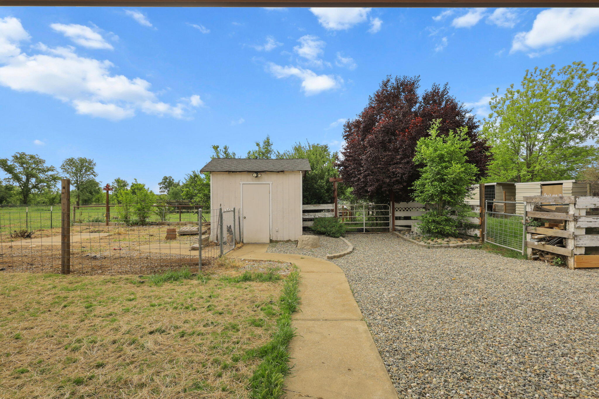 main property photo 47