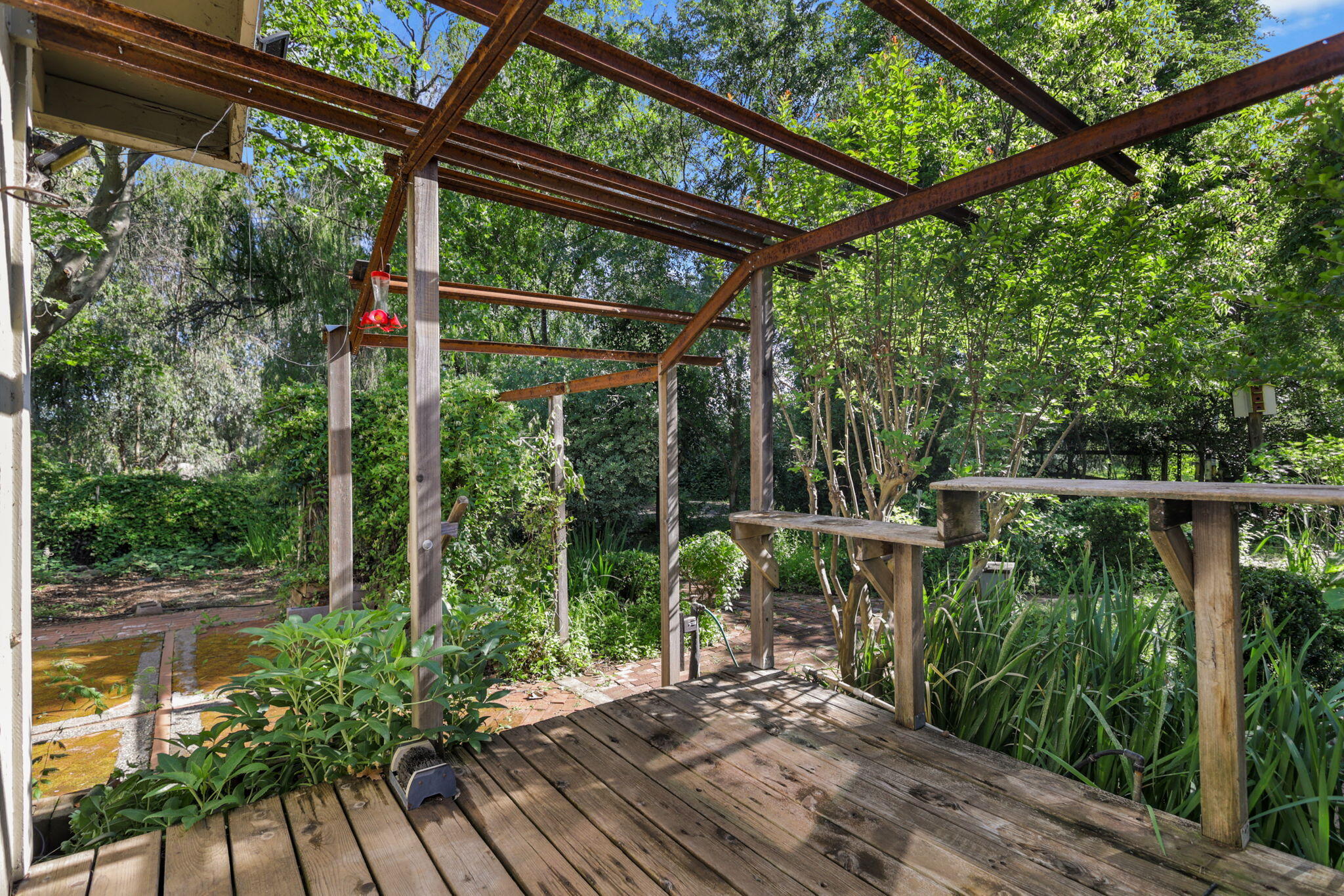 main property photo 34
