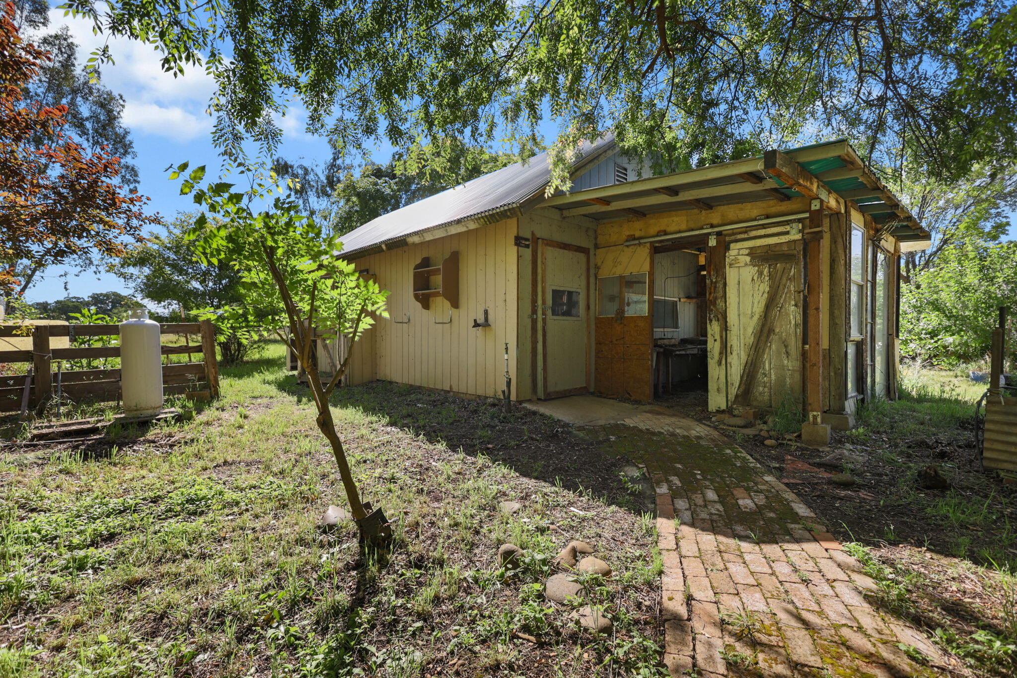 main property photo 39
