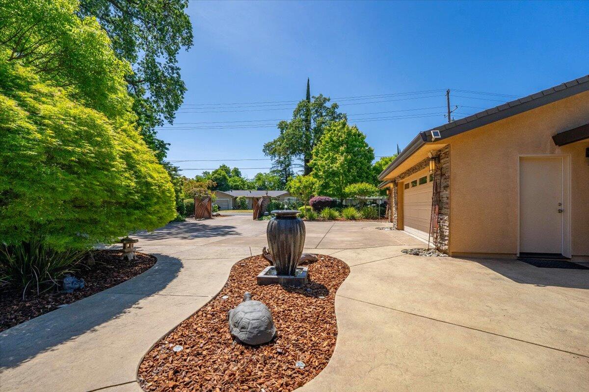 main property photo 70