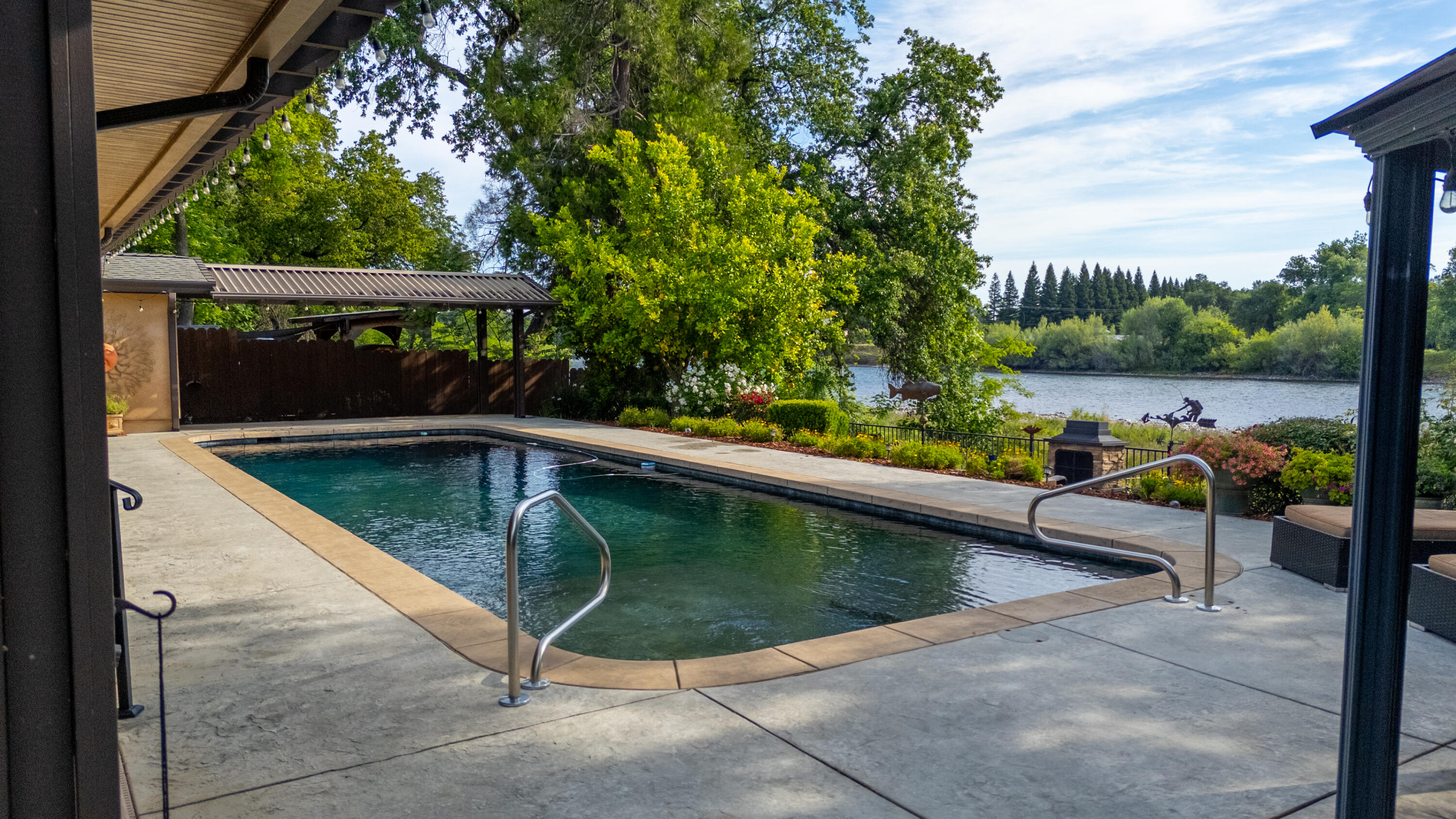 main property photo 84