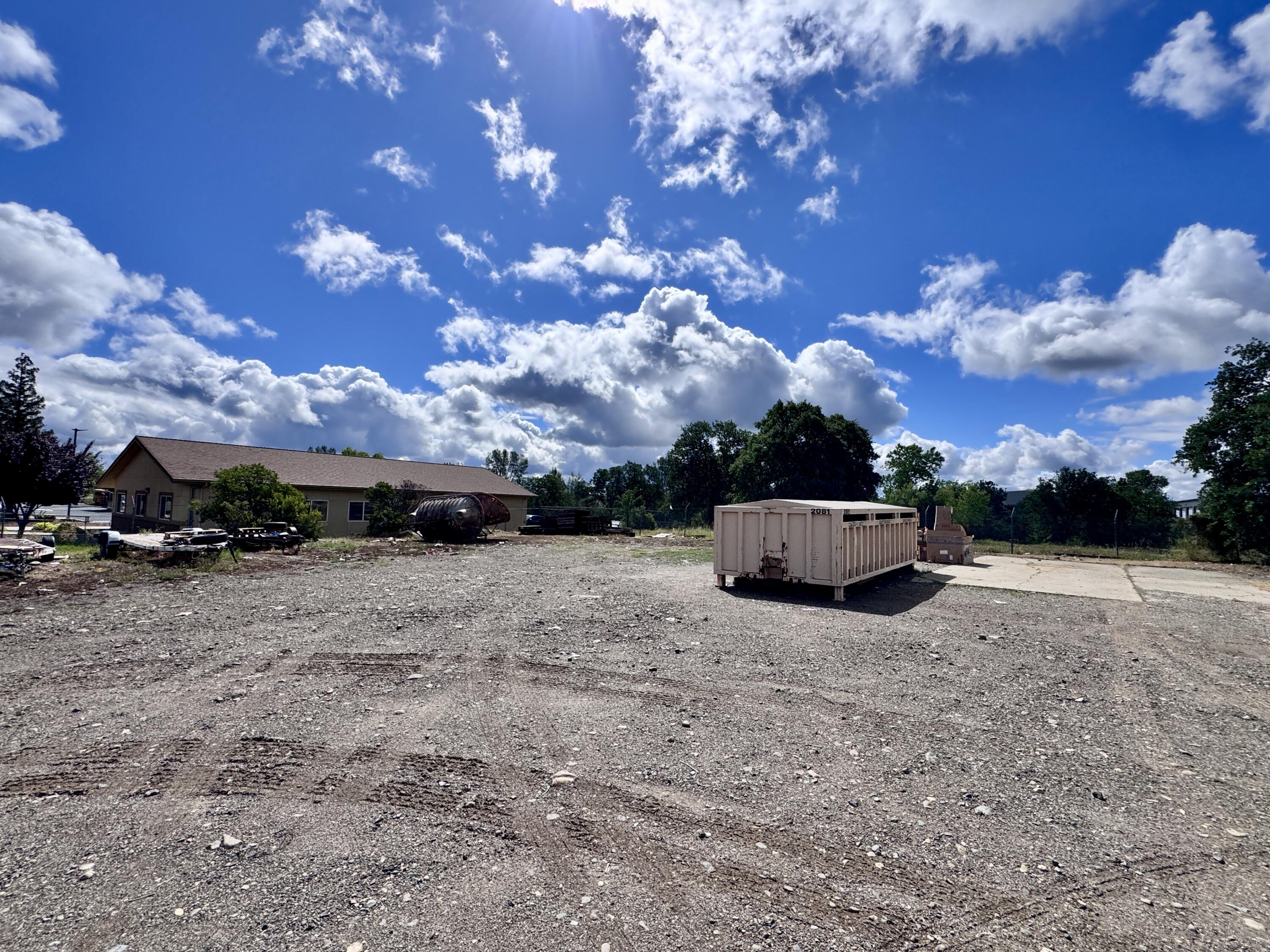 main property photo 8