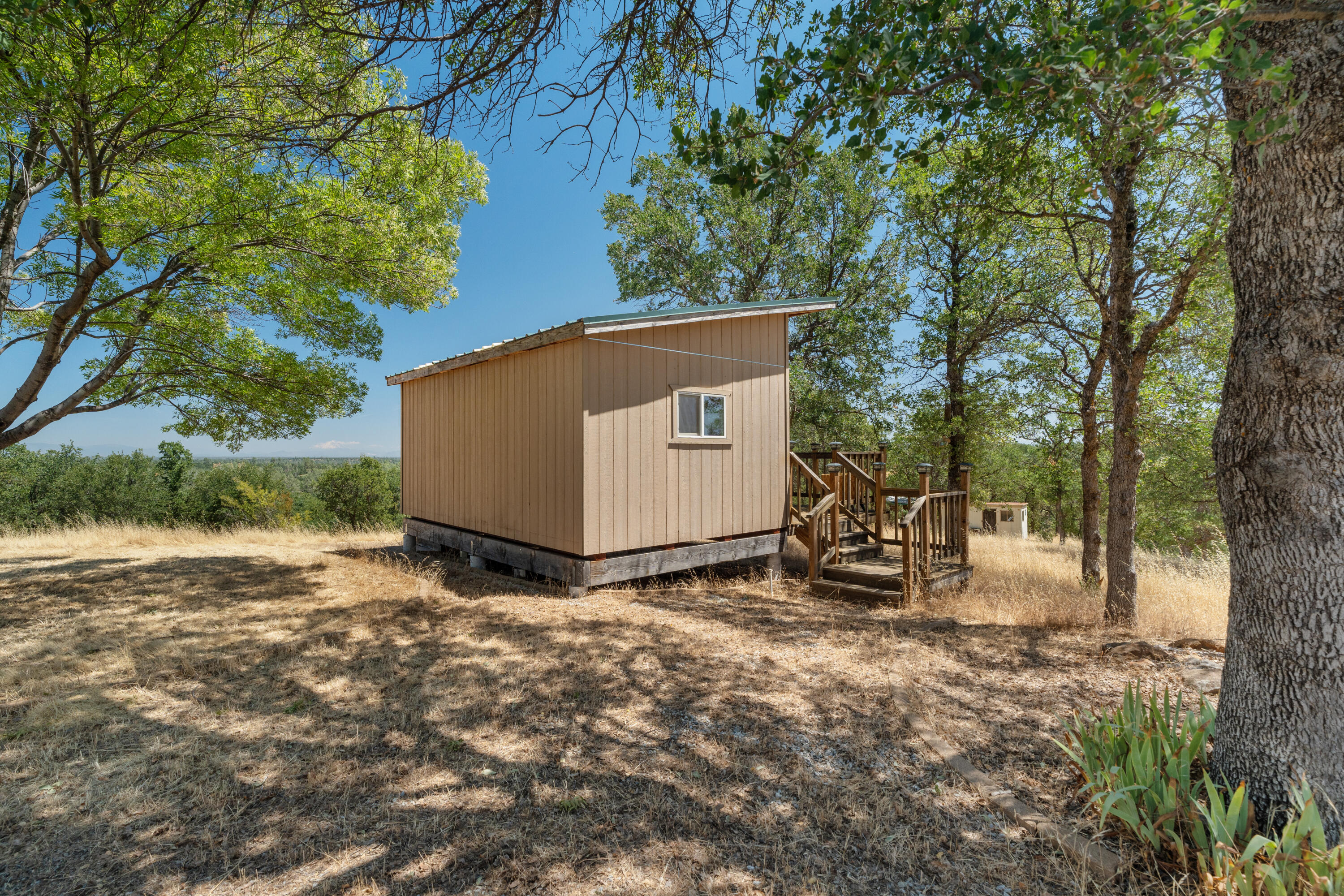 main property photo 17