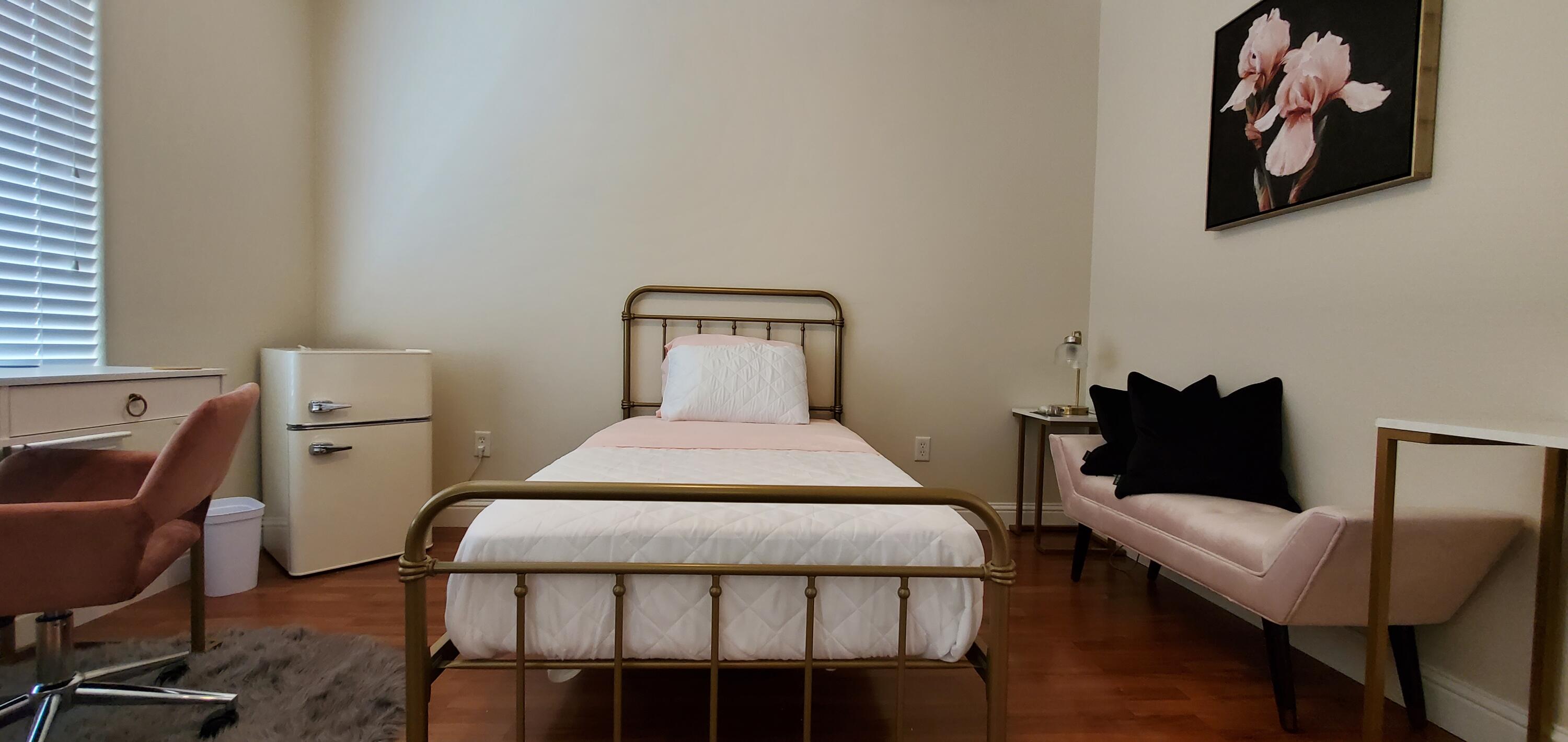 main property photo 90
