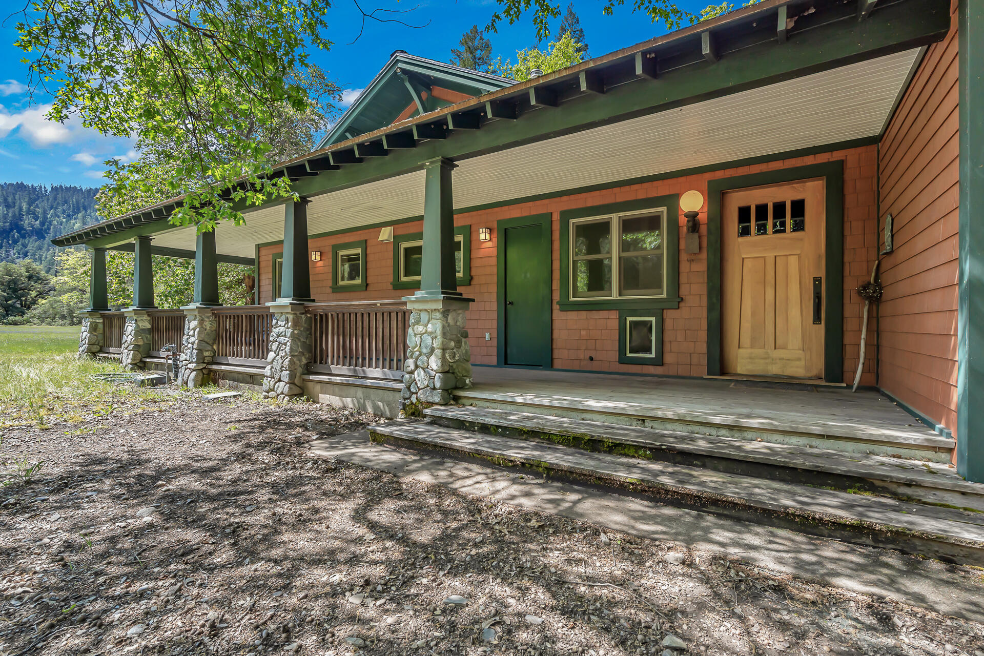 main property photo 6