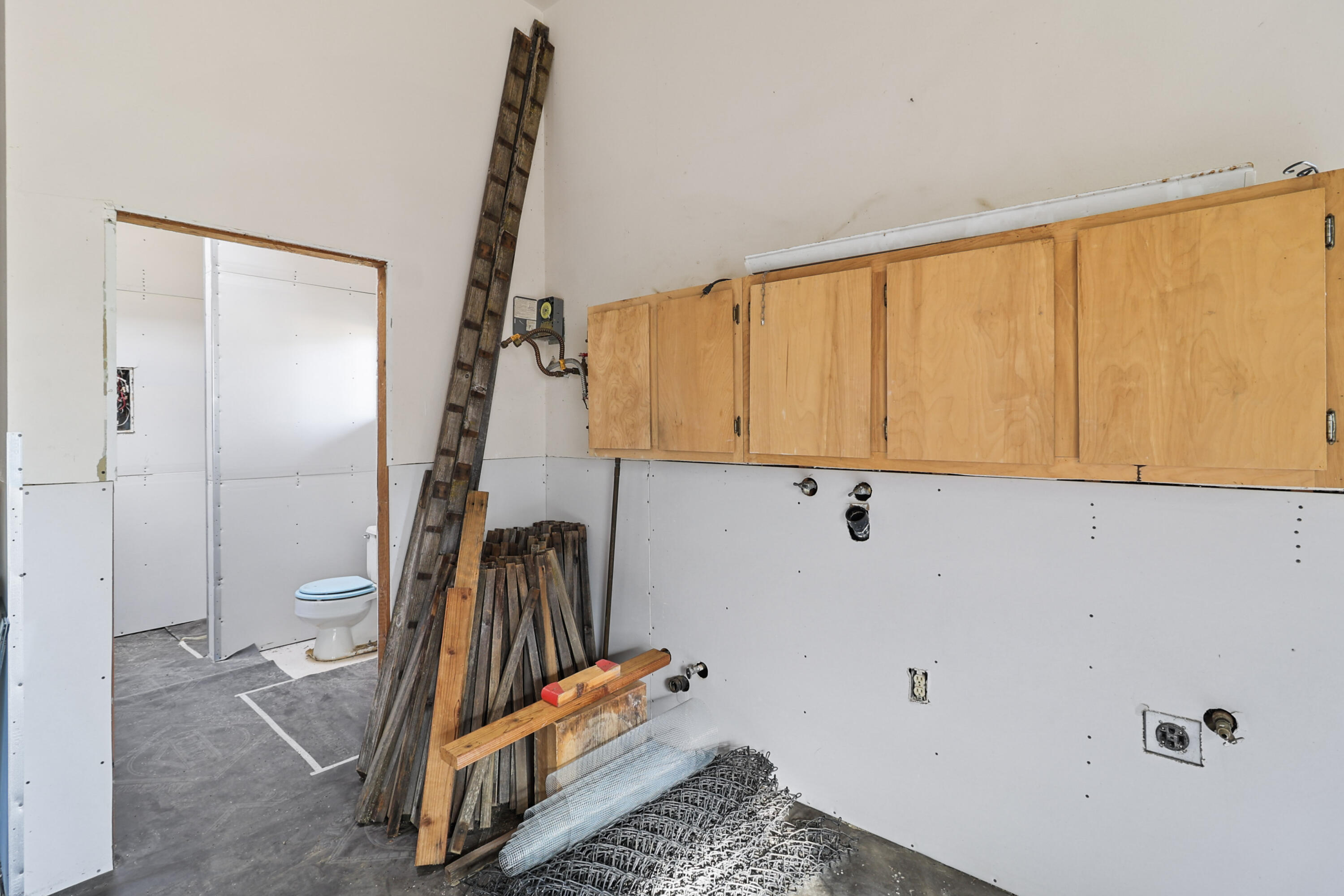 main property photo 44