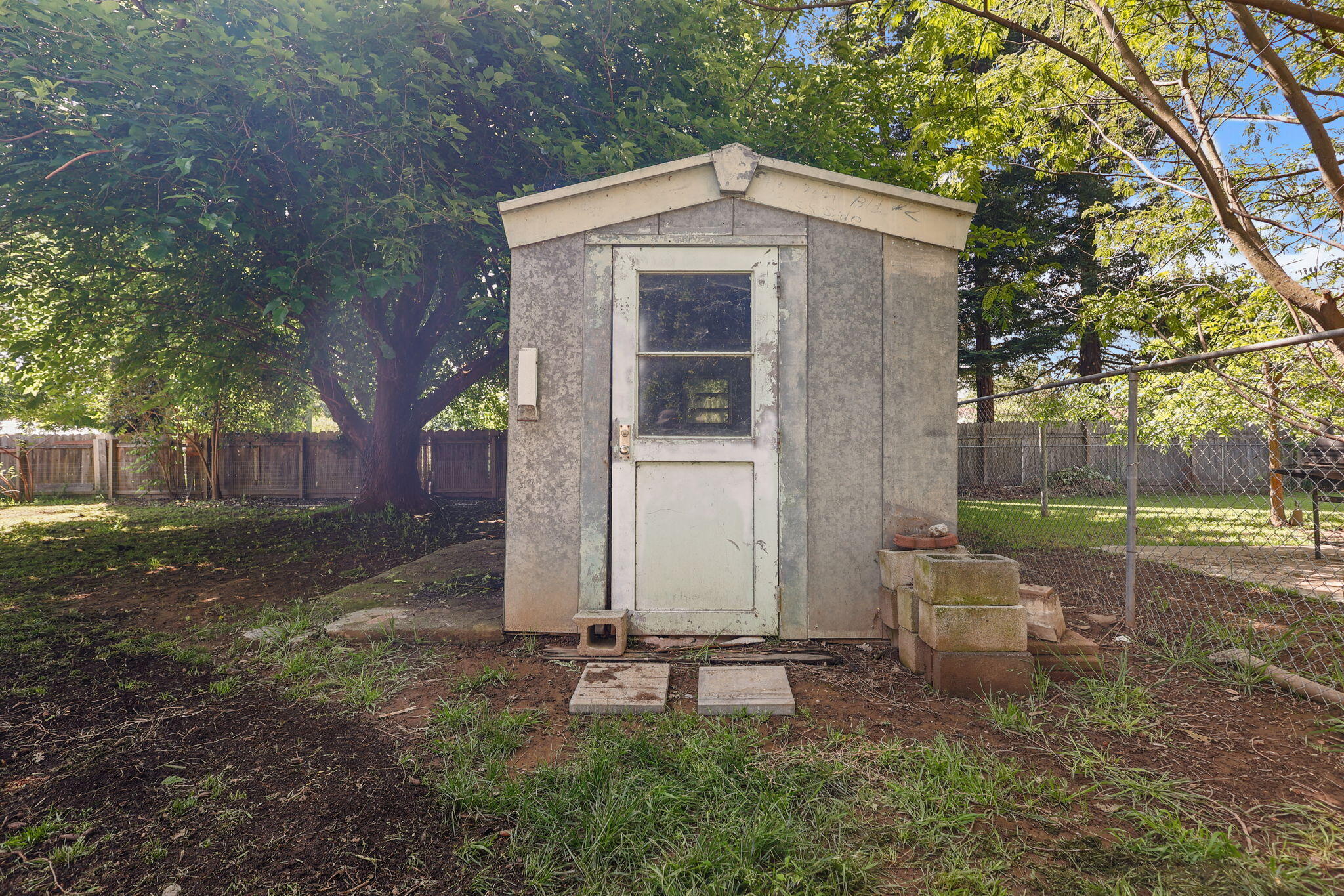 main property photo 50