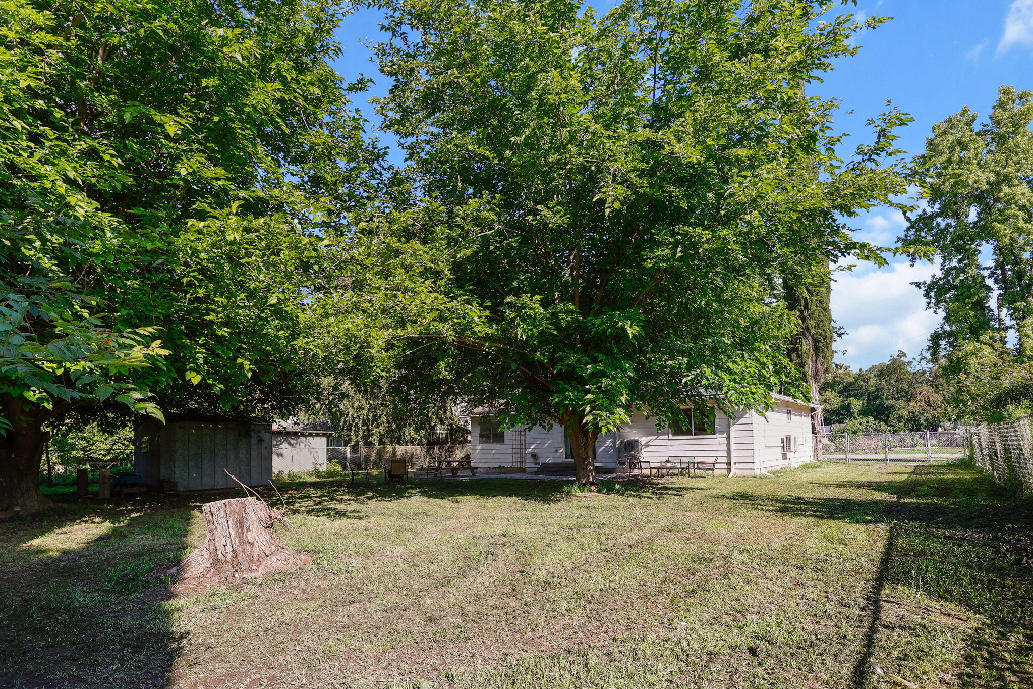 main property photo 54