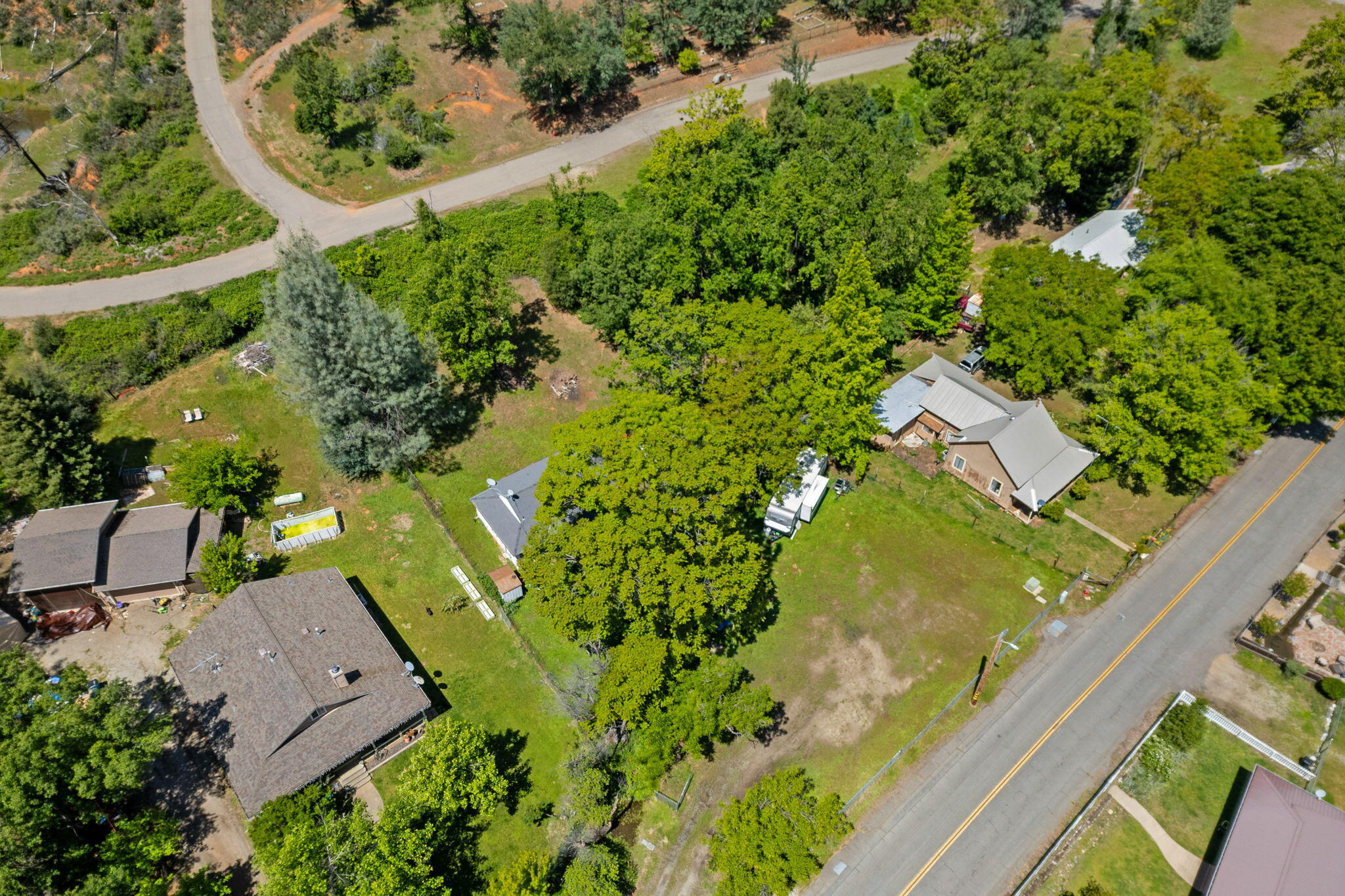 main property photo 30